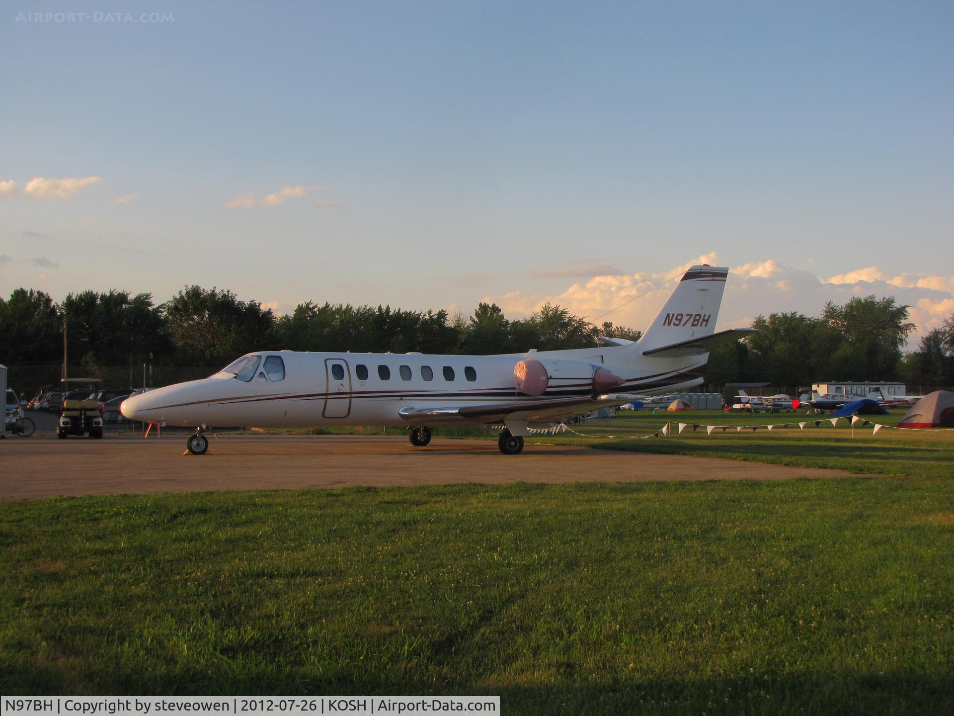 N97BH, Cessna 560 Citation V C/N 560-0290, at Oshkosh-12