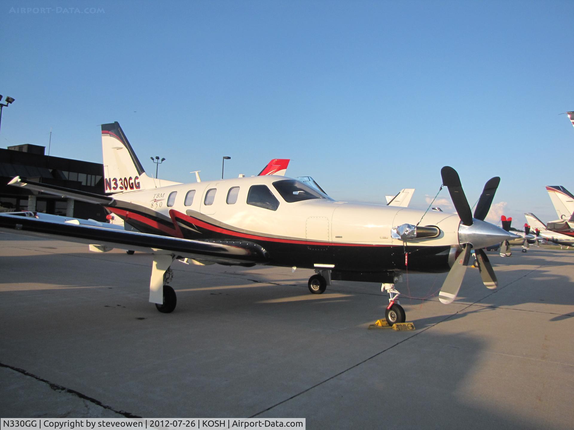 N330GG, 2006 Socata TBM-700 C/N 377, Orion FBO Ramp