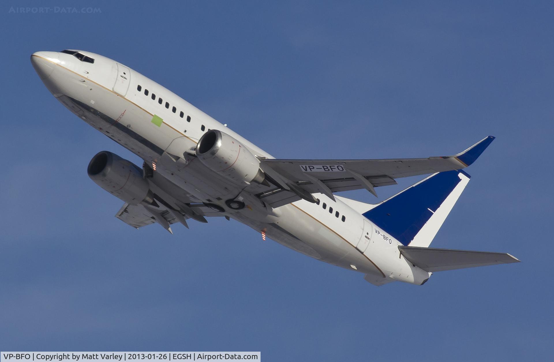 VP-BFO, 1994 Boeing 737-524 C/N 27319, Climbing away from EGSH.