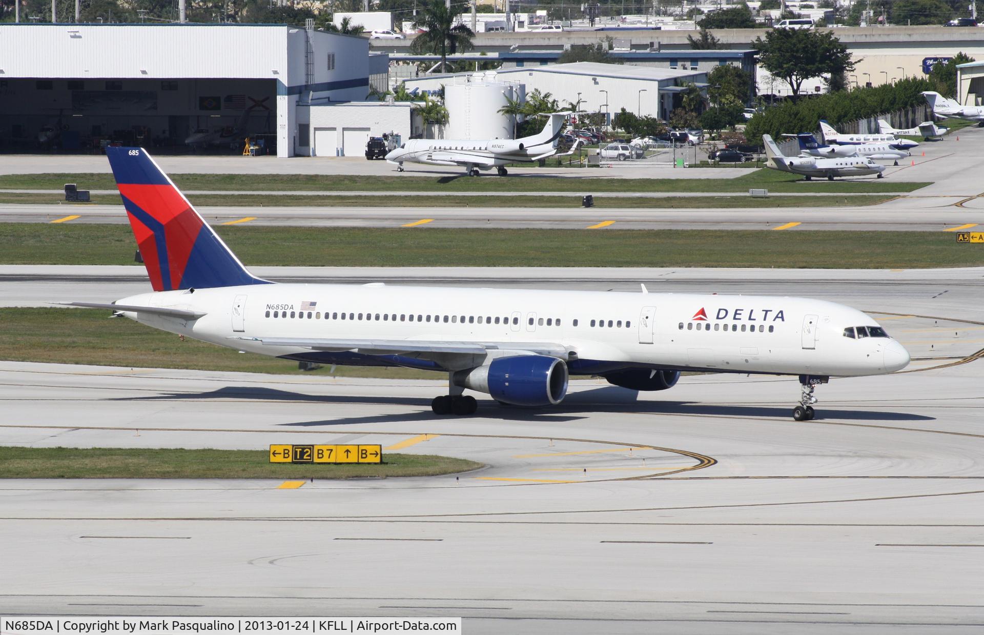 N685DA, 1995 Boeing 757-232 C/N 27588, Boeing 757-200