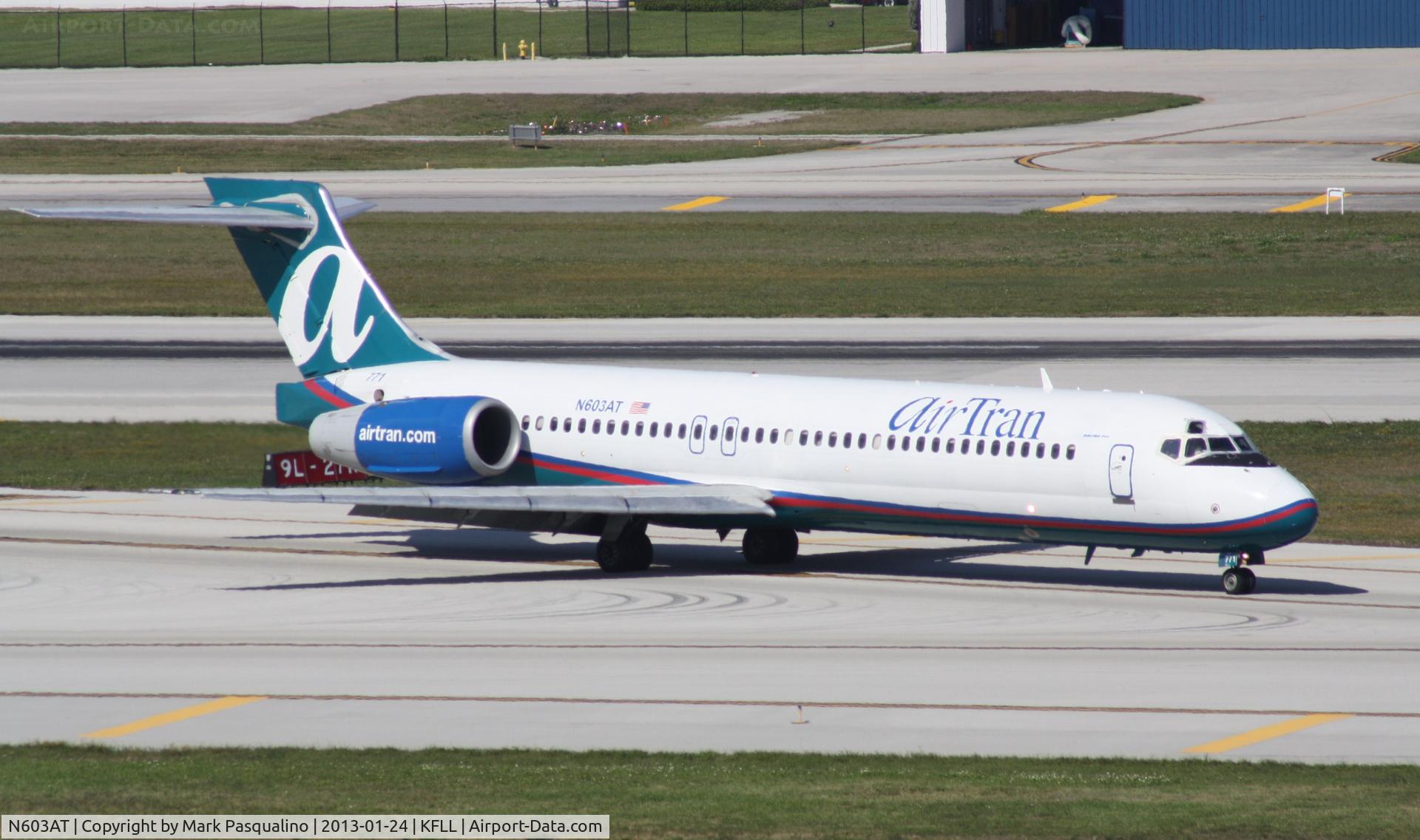 N603AT, 2001 Boeing 717-22A C/N 55127, Boeing 717-200