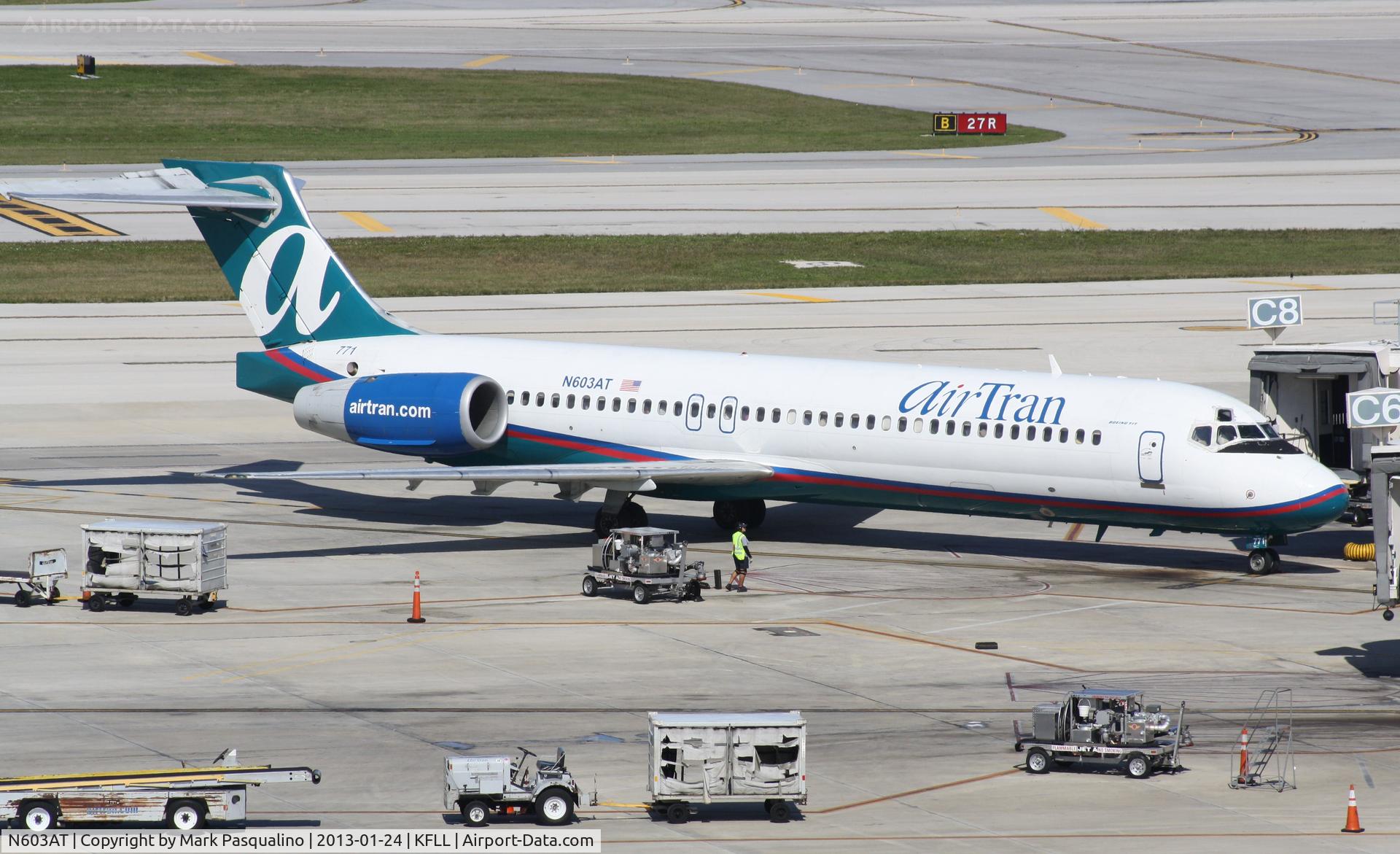 N603AT, 2001 Boeing 717-22A C/N 55127, Boeing 717-200