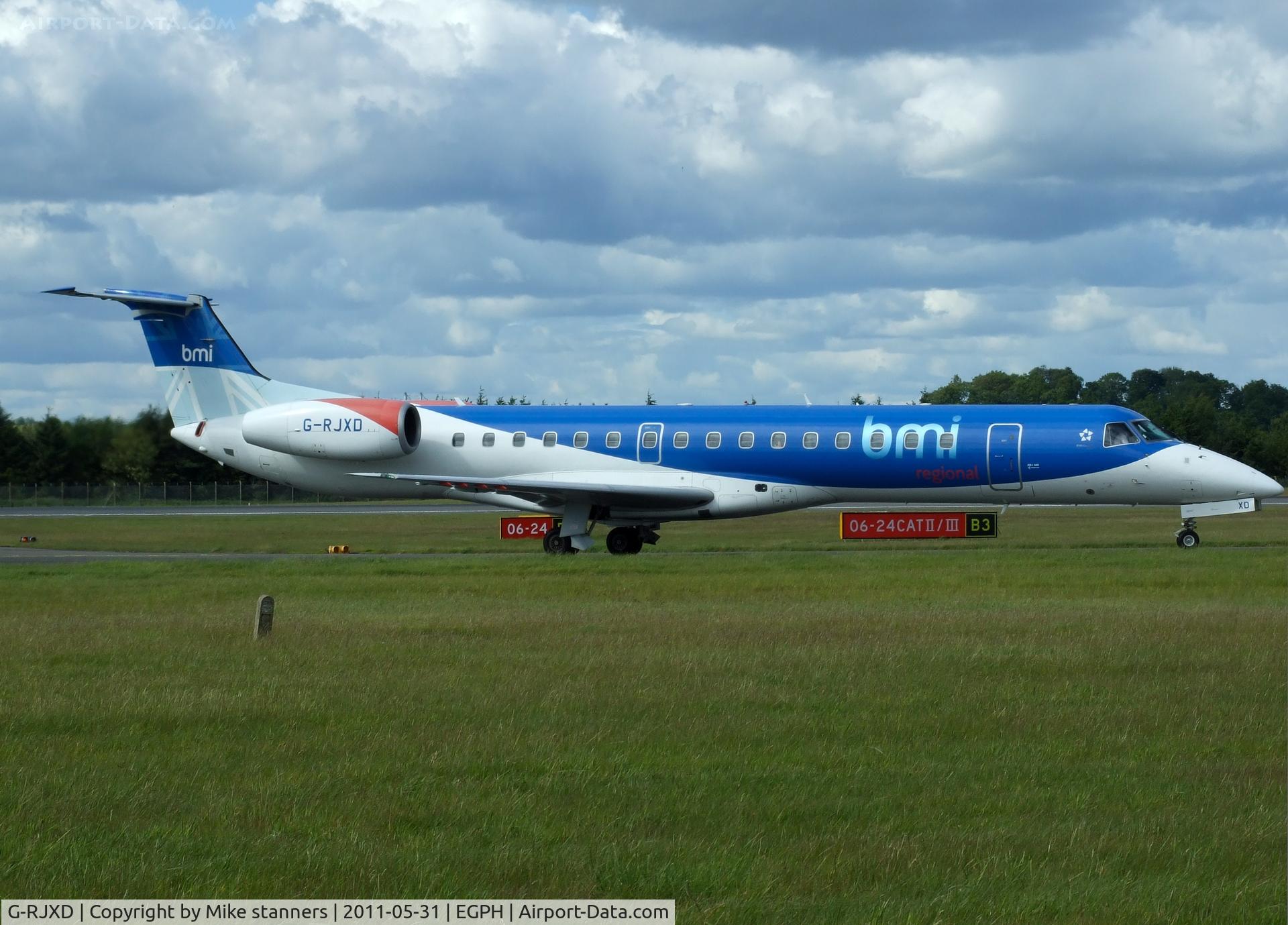 G-RJXD, 2000 Embraer EMB-145EP (ERJ-145EP) C/N 145207, 