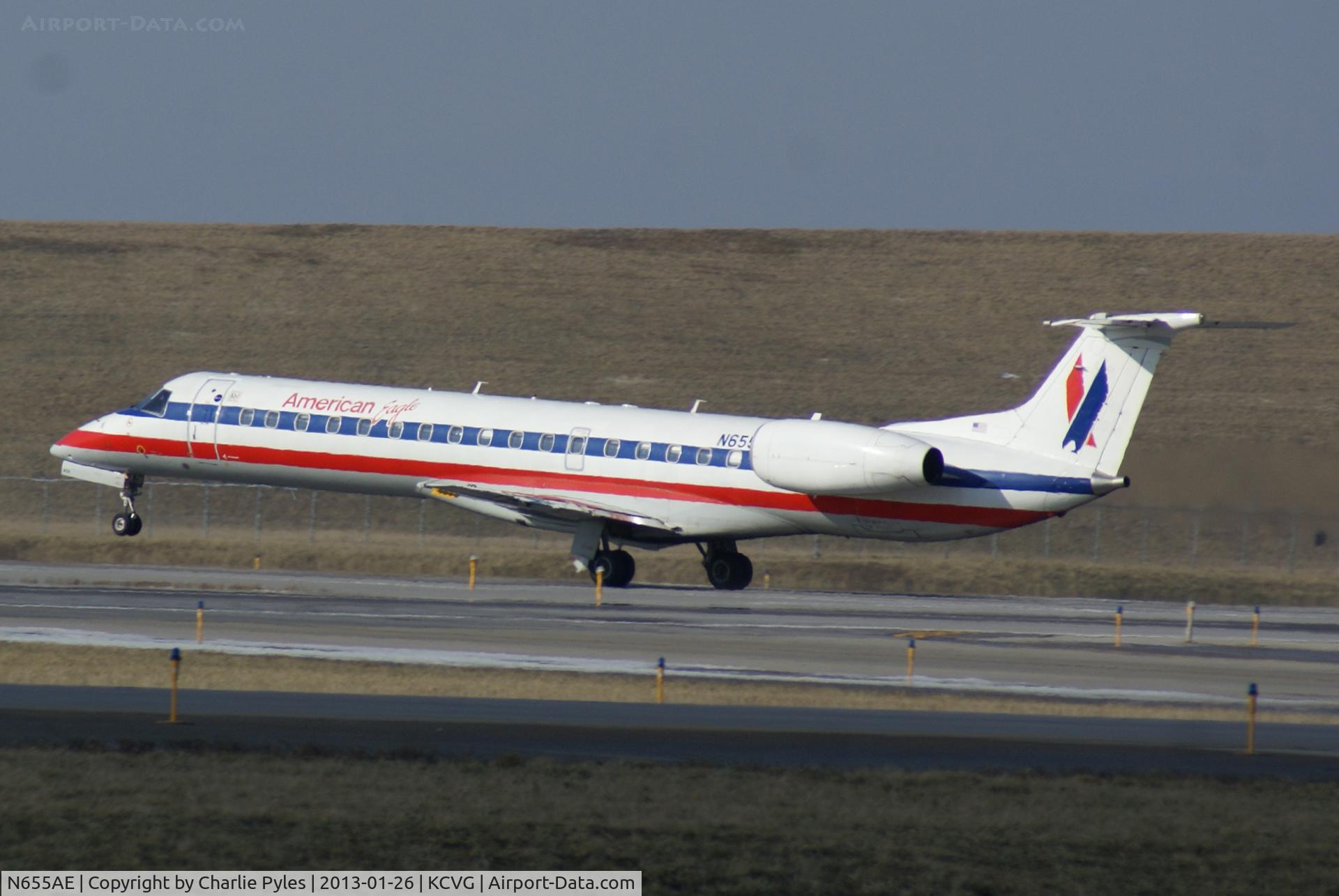 N655AE, 2001 Embraer ERJ-145LR (EMB-145LR) C/N 145452, Leaving CVG on Runway 27