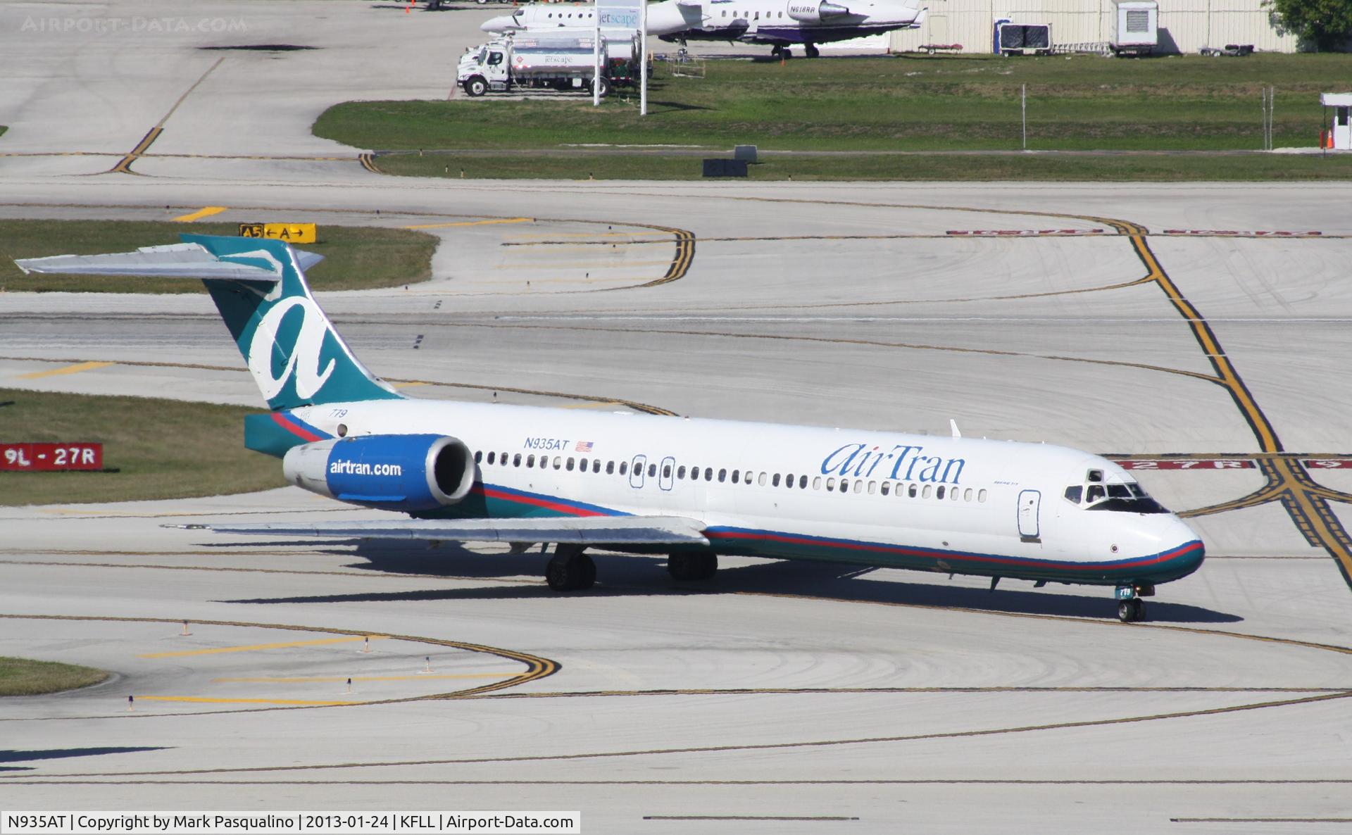 N935AT, 2000 Boeing 717-200 C/N 55069, Boeing 717-200