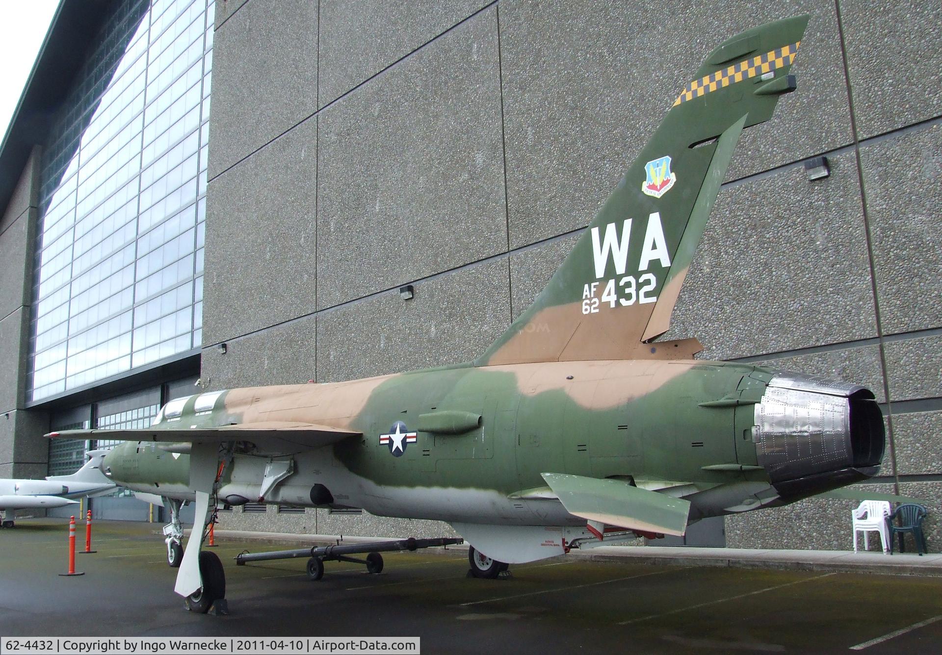 62-4432, 1962 Republic F-105G Thunderchief C/N F21, Republic F-105G Thunderchief at the Evergreen Aviation & Space Museum, McMinnville OR