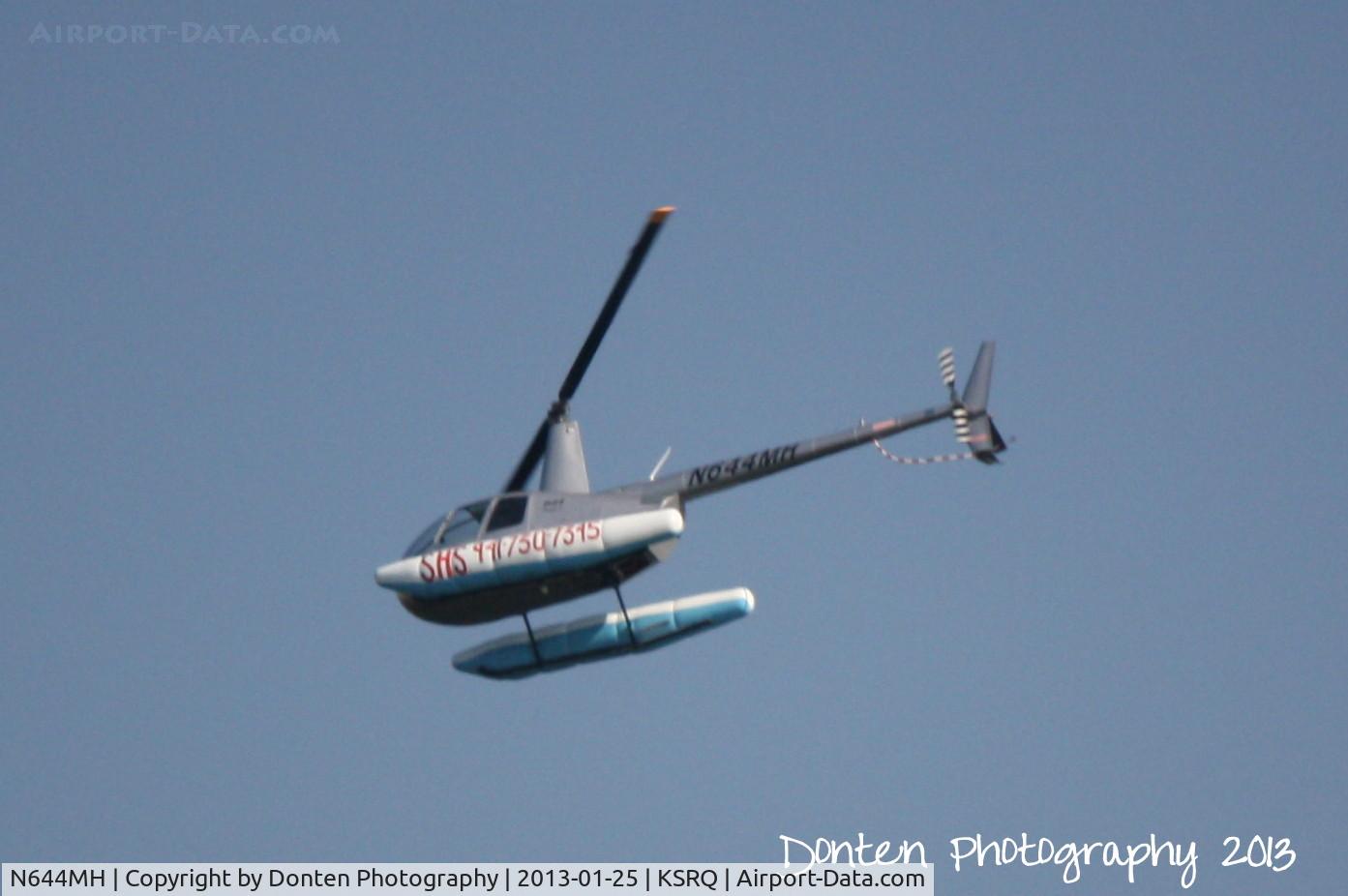 N644MH, 2006 Robinson R44 C/N 1657, Robinson R-44 (N644MH) on approach to Sarasota-Bradenton International Airport