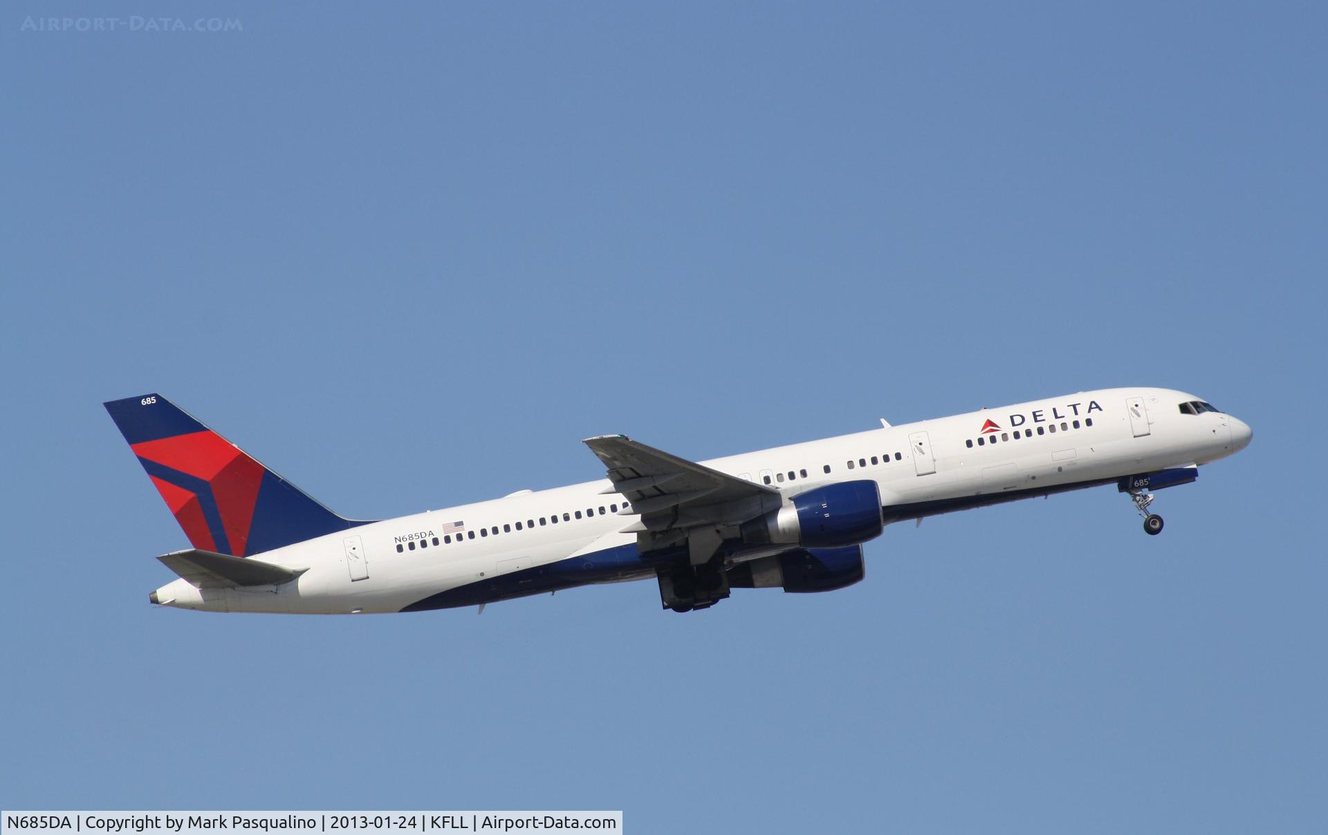 N685DA, 1995 Boeing 757-232 C/N 27588, Boeing 757-200
