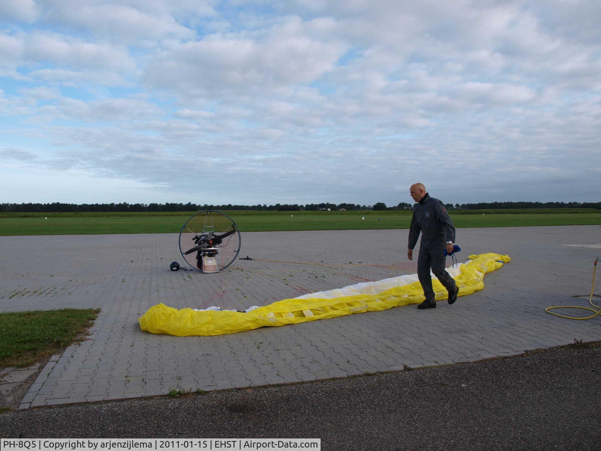 PH-8Q5, 2010 flyproducts flyproducts race C130 C/N 062132, paramotor flying