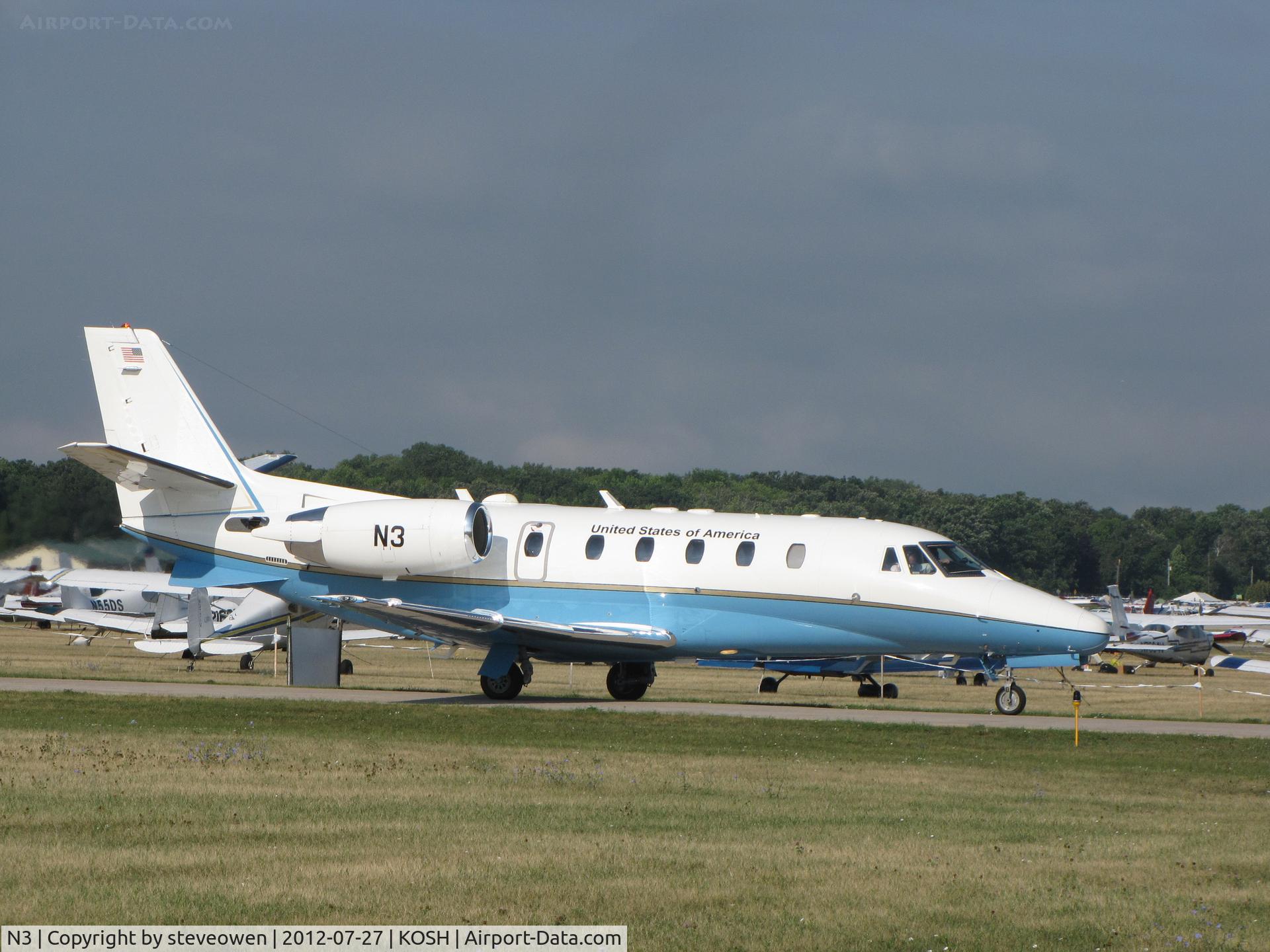 N3, 2003 Cessna 560XL Citation Excel C/N 560-5341, Taxing at oshkosh