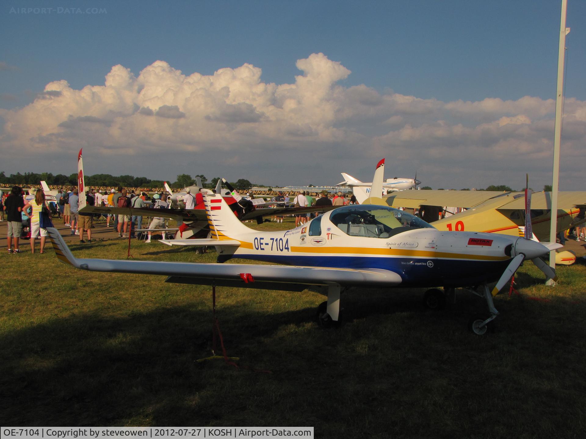 OE-7104, 2005 Aerospool WT-9 Dynamic C/N DY083/2005, AT OSHKOSH