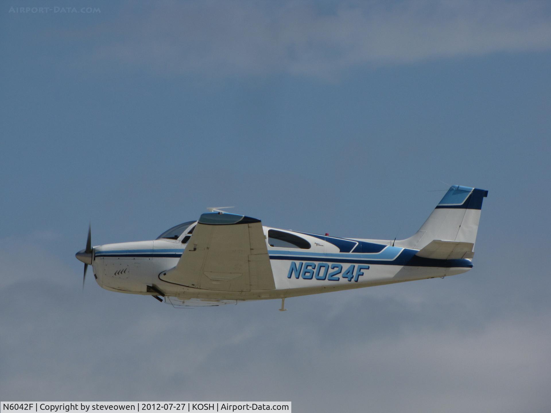 N6042F, 1979 Beech 76 Duchess C/N ME-176, departing oshkosh