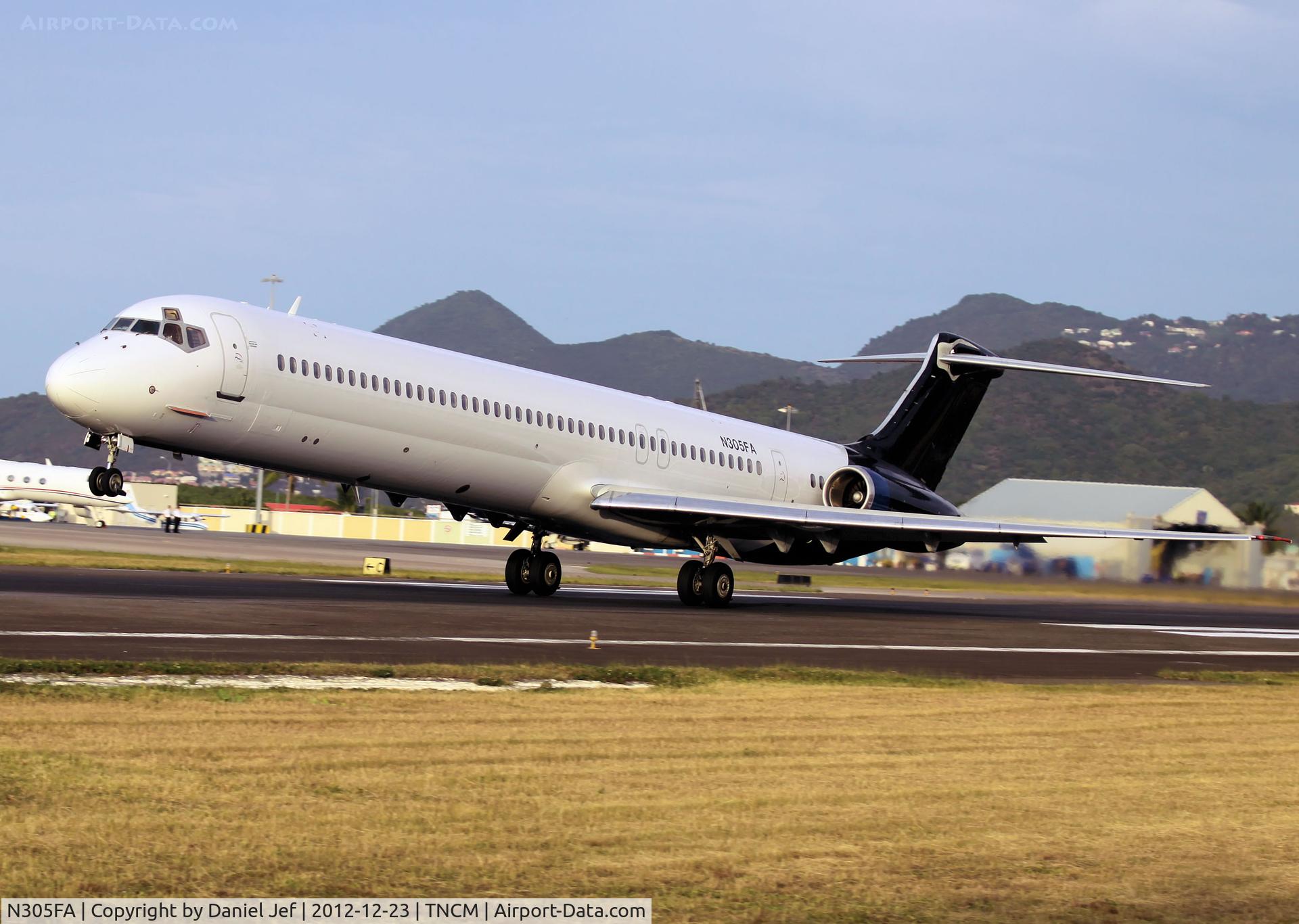 N305FA, 1986 McDonnell Douglas MD-83 (DC-9-83) C/N 49398, N305FA