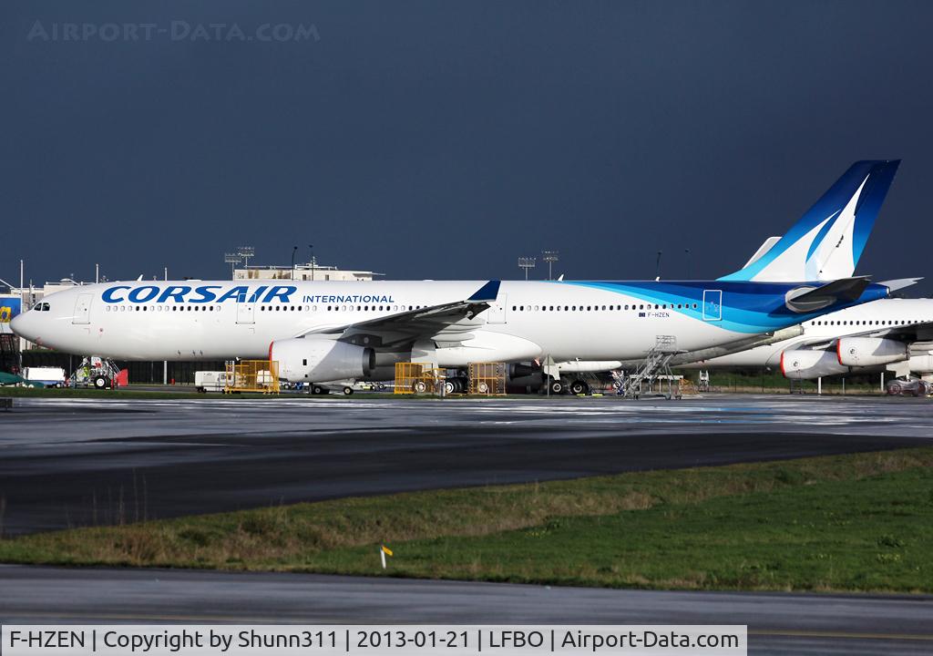F-HZEN, 2012 Airbus A330-343X C/N 1376, Waiting his delivery at Air France Industries area...