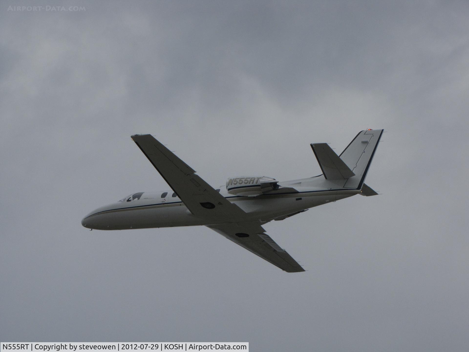 N555RT, 1981 Cessna 551 Citation II/SP C/N 551-0323, DEPARTING OSHKOSH