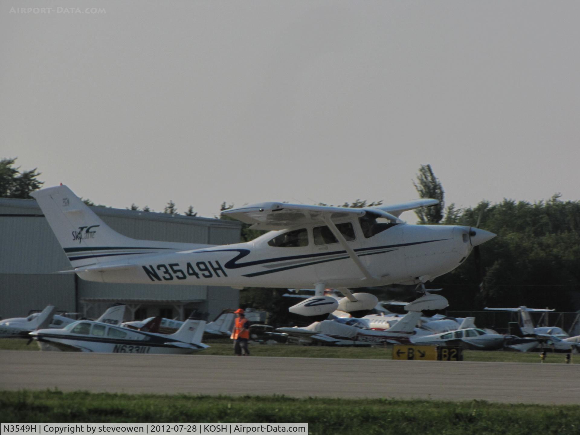 N3549H, Cessna T182T Turbo Skylane C/N T18208064, DEPARTING RWY09 OSHKOSH