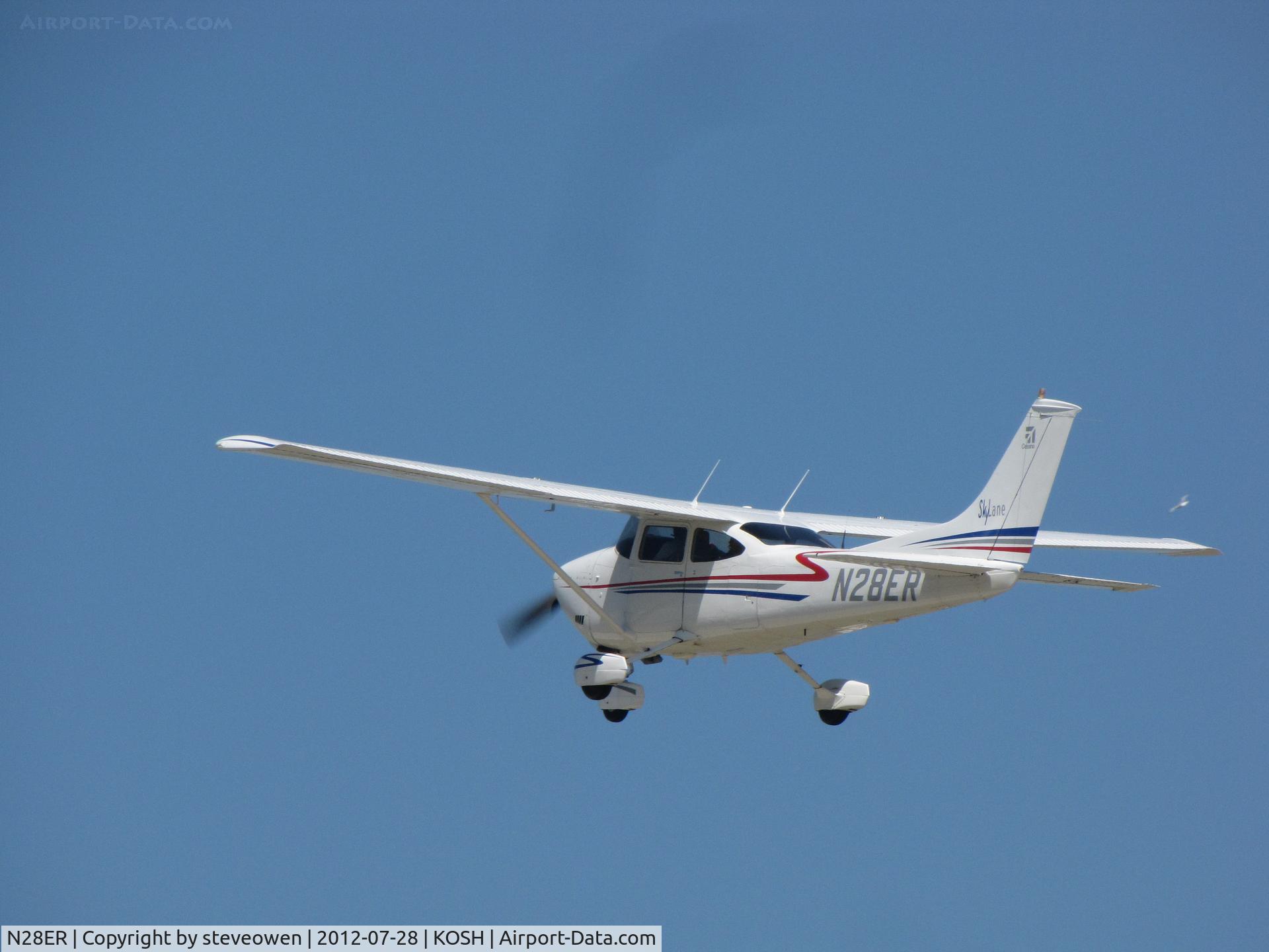 N28ER, Cessna 172N C/N 17269523, DEPARTING OSHKOSH