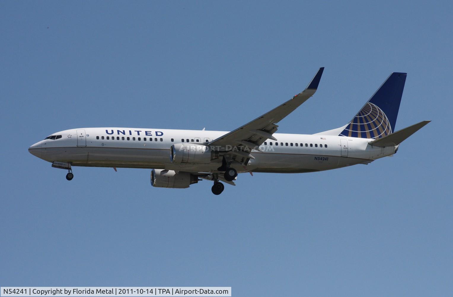 N54241, 1999 Boeing 737-824 C/N 28953, United 737-800