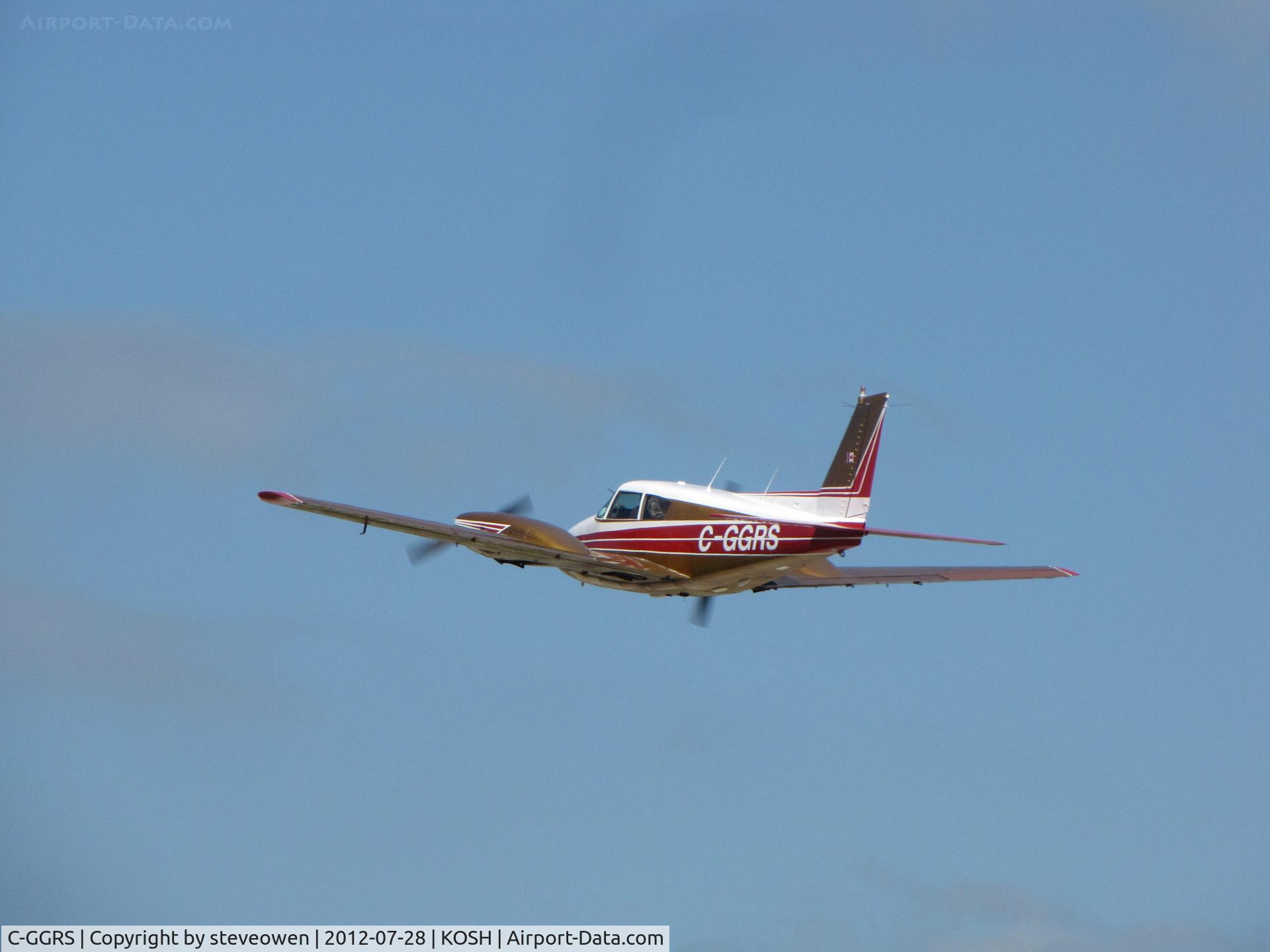 C-GGRS, 1964 Piper PA-30-160 Twin Comanche Twin Comanche C/N 30-608, DEPARTING  OSHKOSH