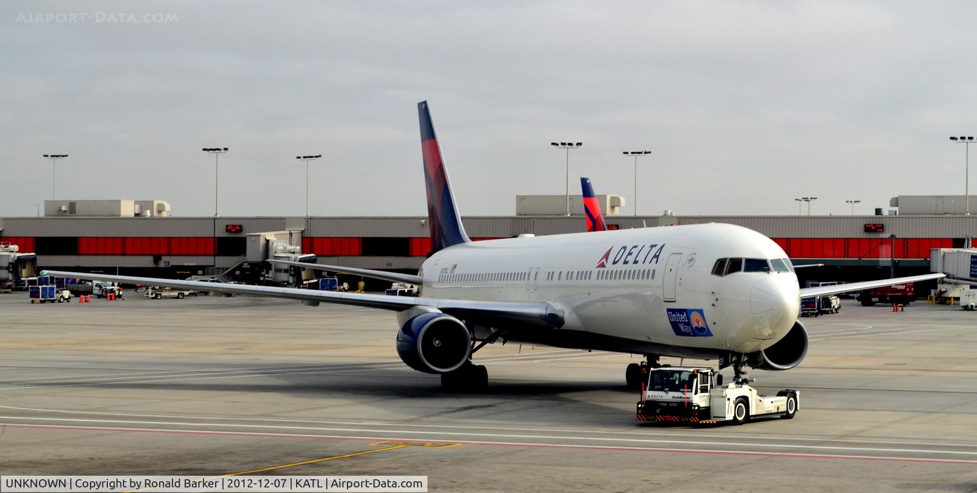 UNKNOWN, Airliners Various C/N Unknown, Aircraft taxiing