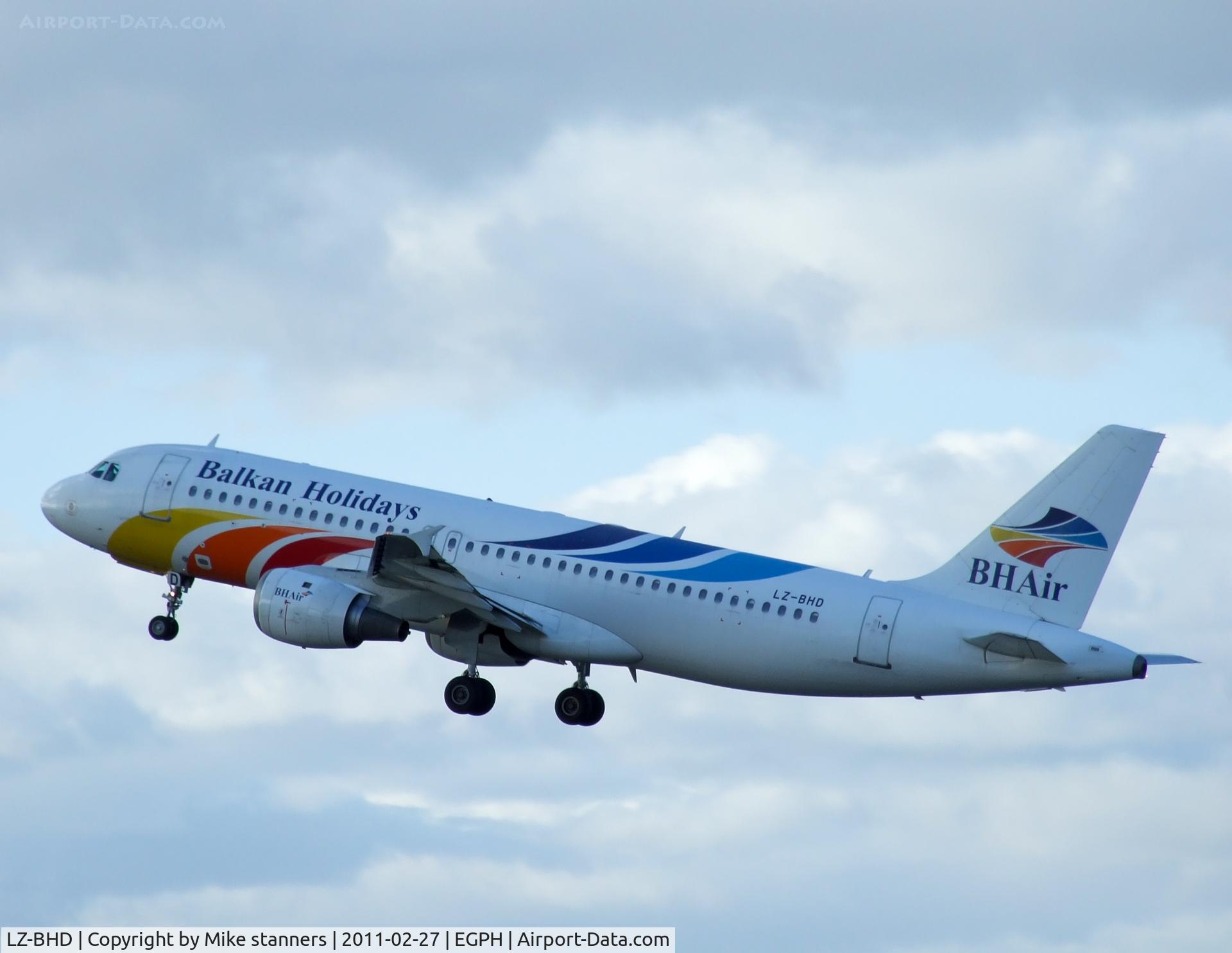 LZ-BHD, 1991 Airbus A320-211 C/N 221, “Balkan holidays 5804