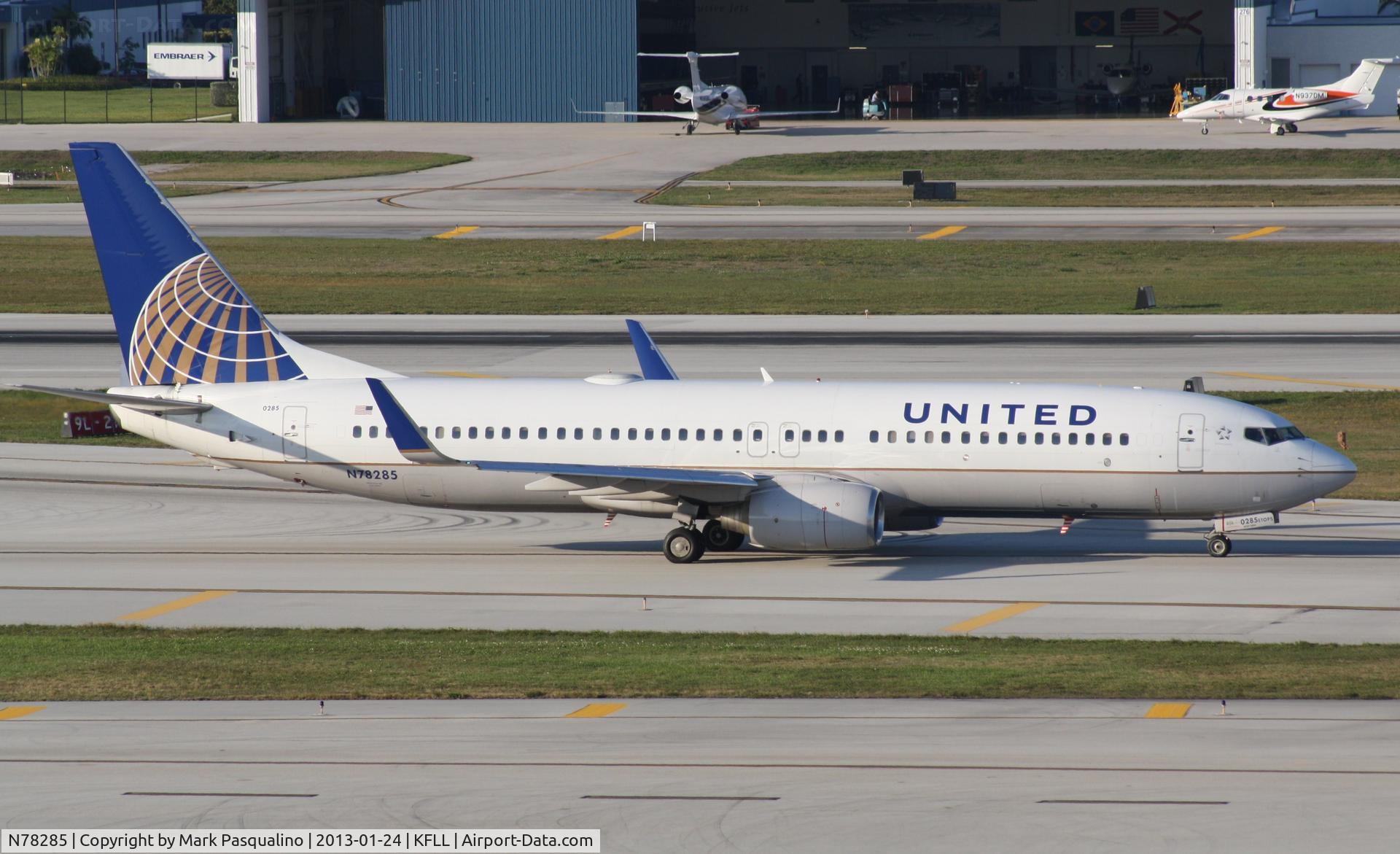 N78285, 2004 Boeing 737-824 C/N 33452, Boeing 737-800