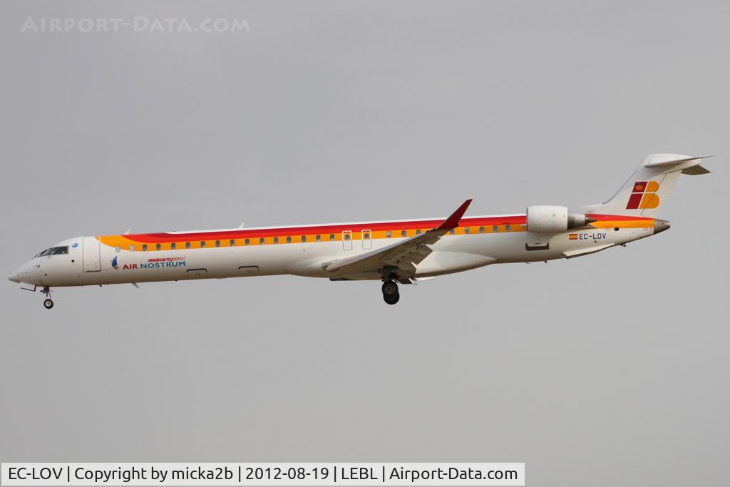 EC-LOV, 2011 Bombardier CRJ-1000ER NG (CL-600-2E25) C/N 19019, Landing