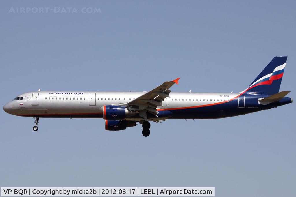 VP-BQR, 2006 Airbus A321-211 C/N 2903, Landing
