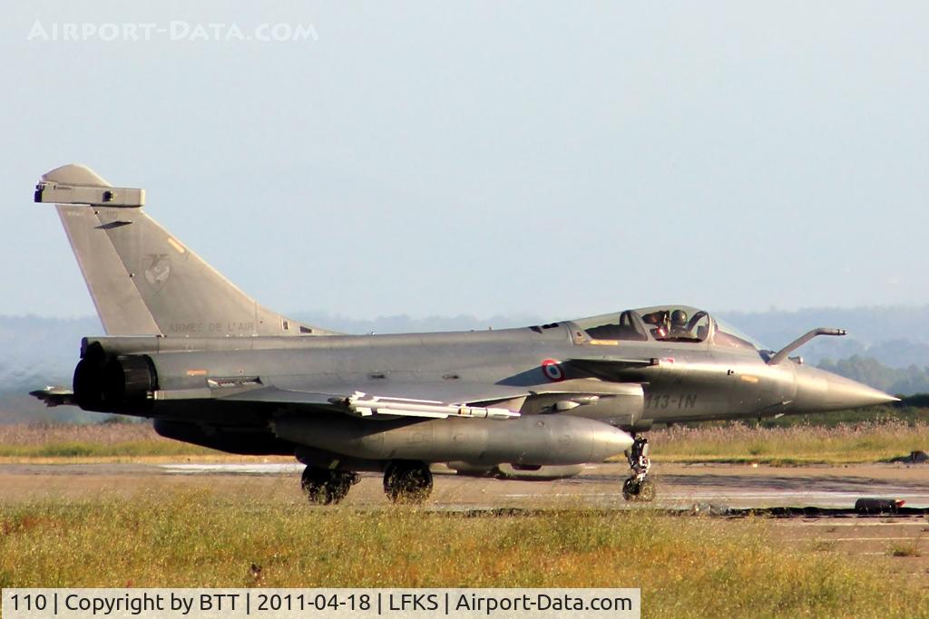 110, Dassault Rafale C C/N 110, 4 missiles MICA, 2 EM and 2 IR, and recce pod AREOS