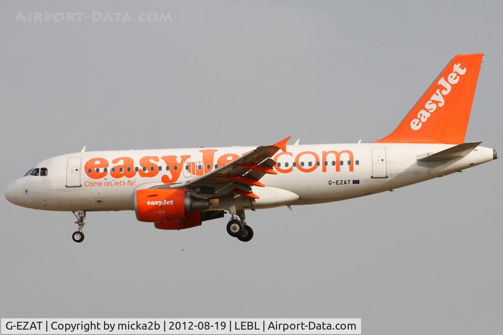 G-EZAT, 2006 Airbus A319-111 C/N 2782, Landing