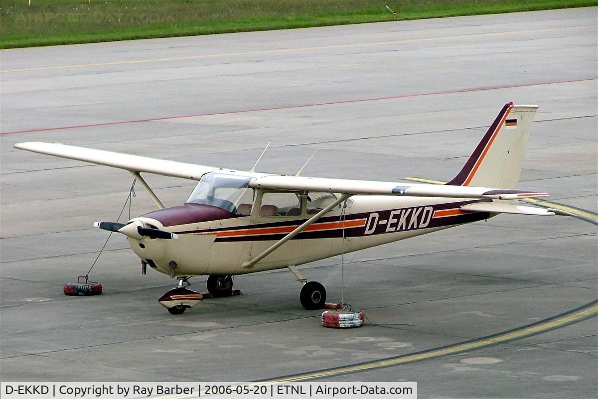 D-EKKD, 1969 Reims F172H Skyhawk C/N 0665, R/Cessna F.172H Skyhawk [0665] Rostock-Laage~D 20/05/2006