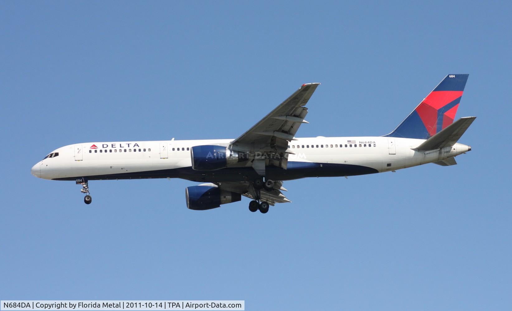 N684DA, 1993 Boeing 757-232 C/N 27104, Delta 757-200