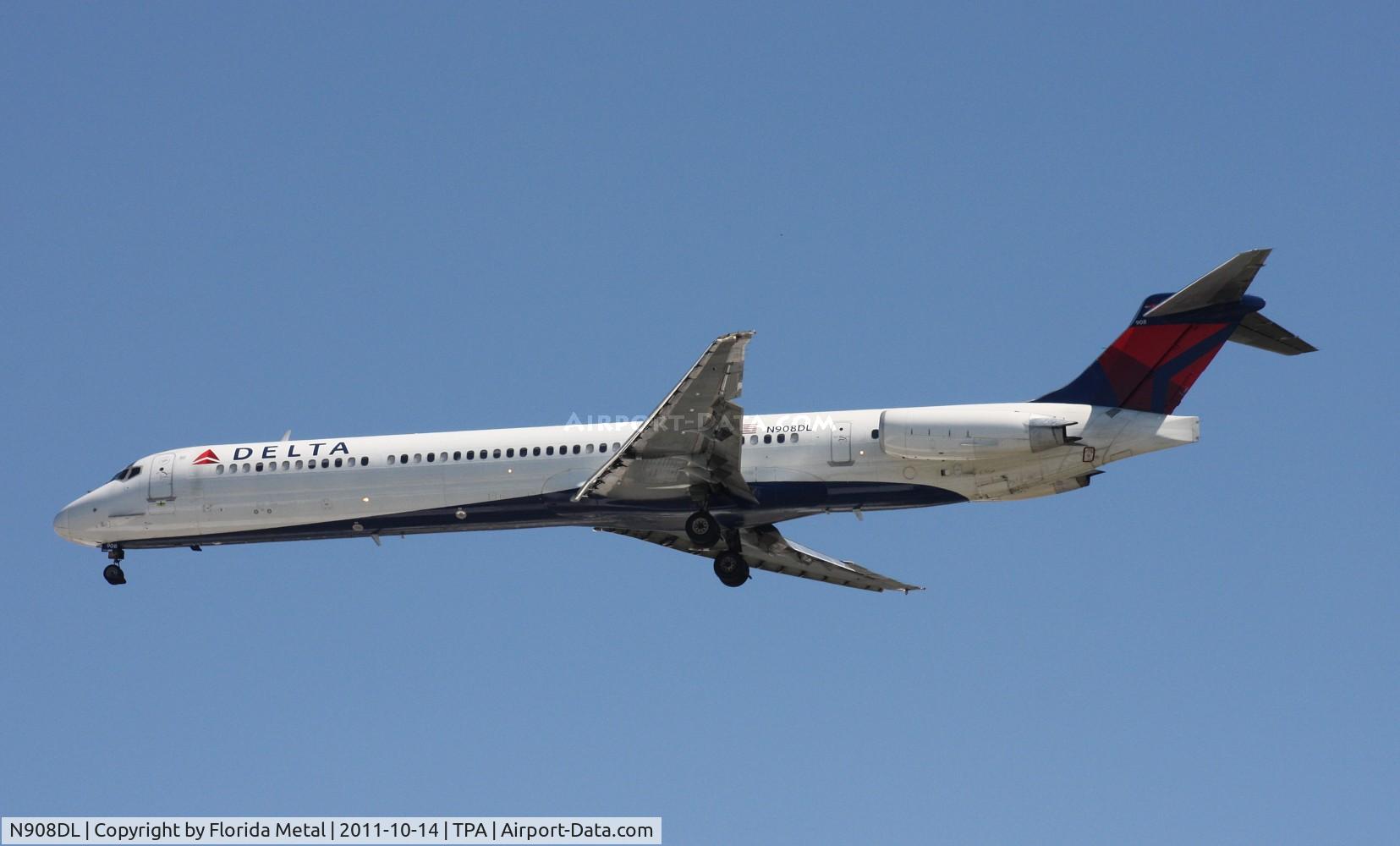 N908DL, 1987 McDonnell Douglas MD-88 C/N 49539, Delta MD-88