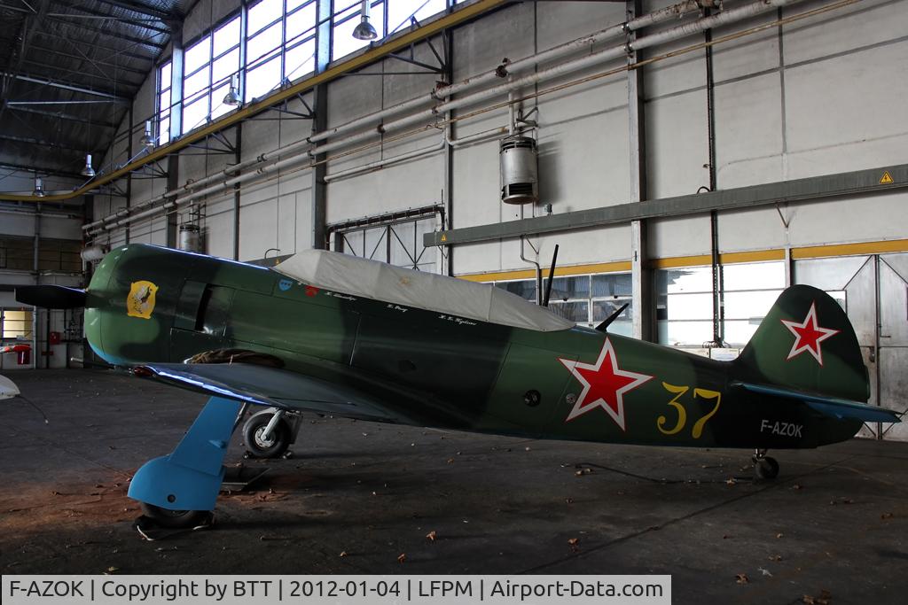 F-AZOK, Let C-11 (Yak-11) C/N 25 III 19, Left side