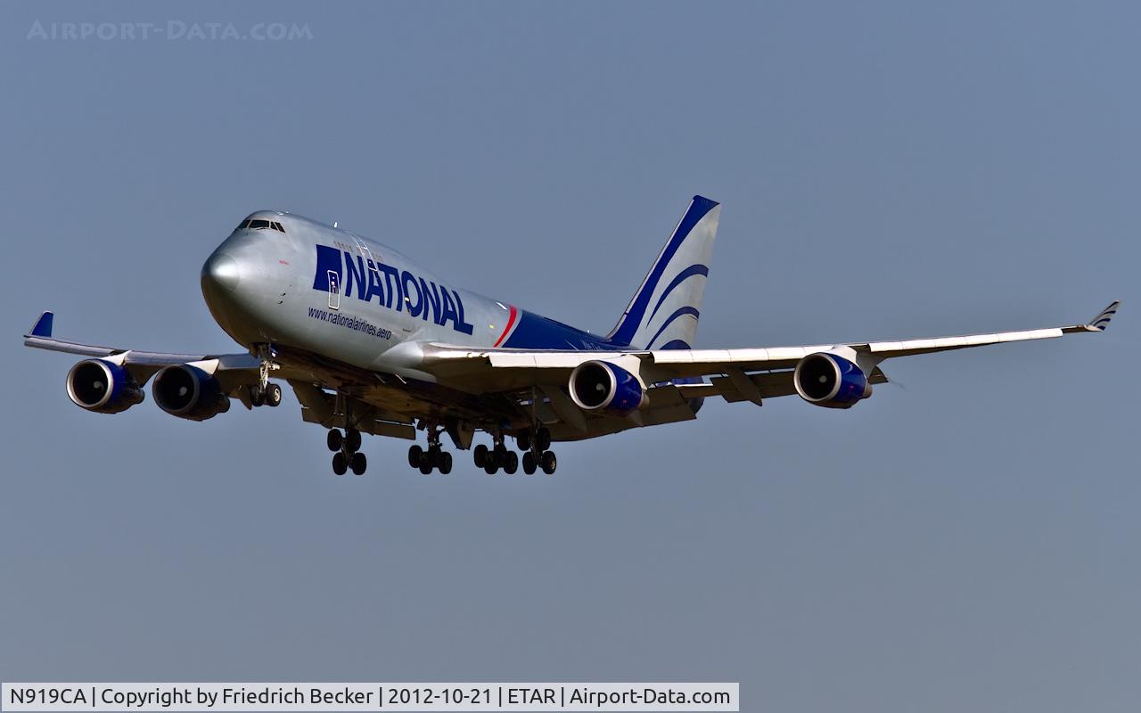 N919CA, 1991 Boeing 747-428M(BCF) C/N 25302, on final RW26