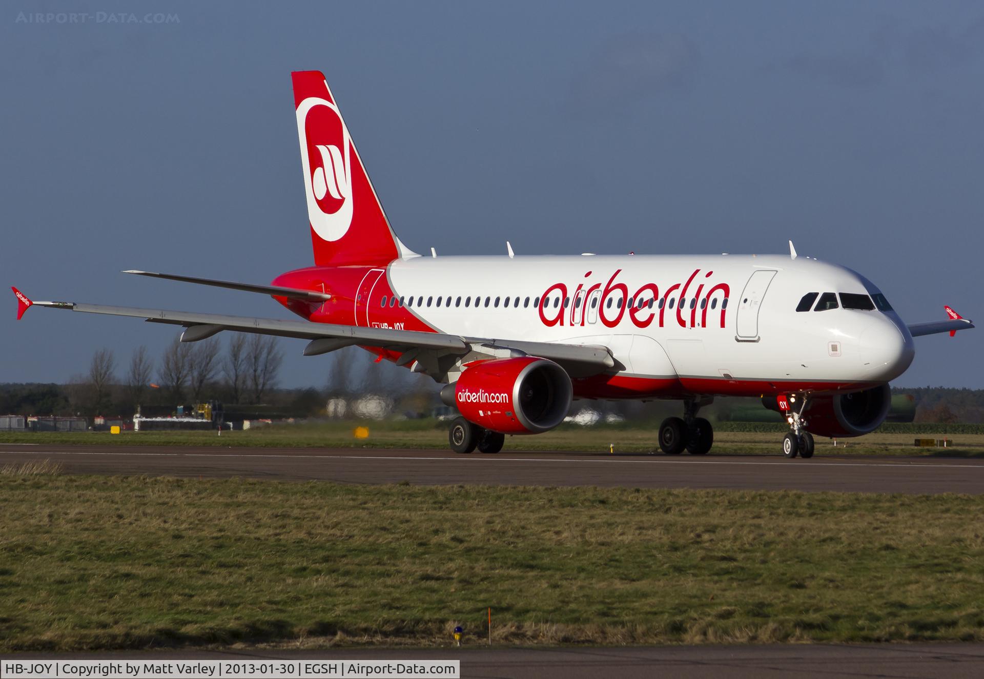 HB-JOY, 2007 Airbus A319-111 C/N 3245, Departing EGSH after spray into Airberlins latest livery.