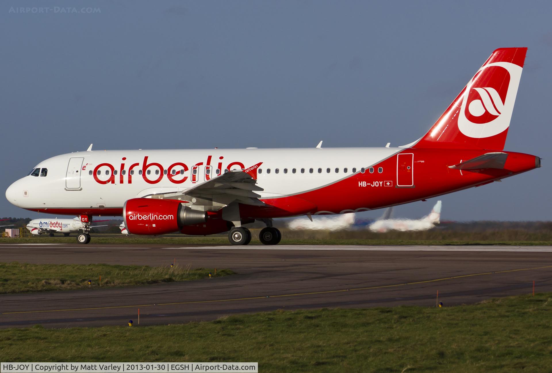 HB-JOY, 2007 Airbus A319-111 C/N 3245, Departing EGSH after spray into Airberlins latest livery.