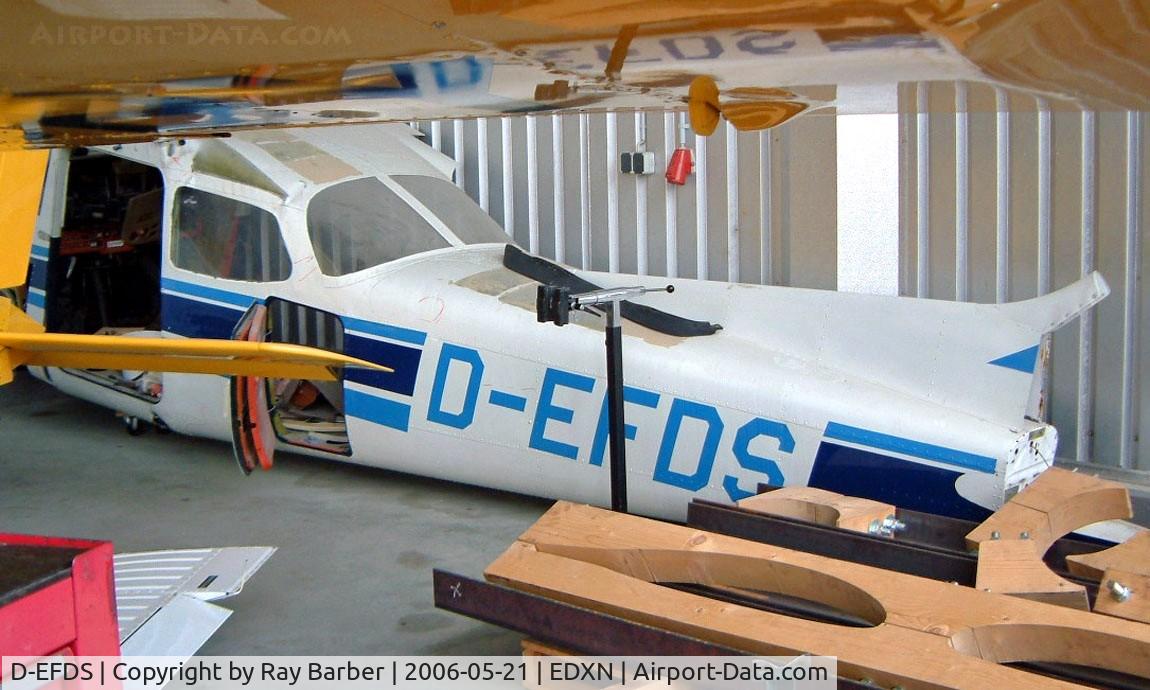 D-EFDS, Reims F172M Skyhawk C/N 1312, R/Cessna F.172M Skyhawk [1312] Bremerhaven~D 21/05/2006. Not certain if this has been rebuilt as is still current as of 31/01/2013.