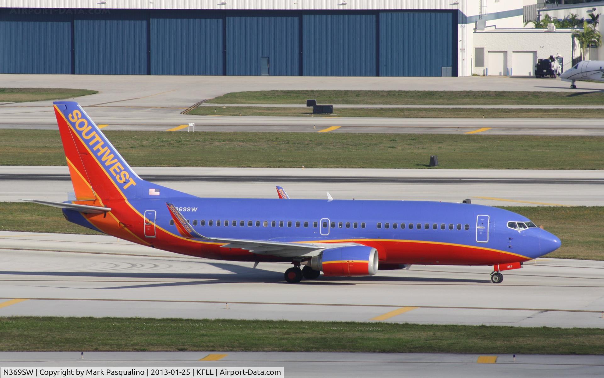 N369SW, 1993 Boeing 737-3H4 C/N 26580, Boeing 737-300