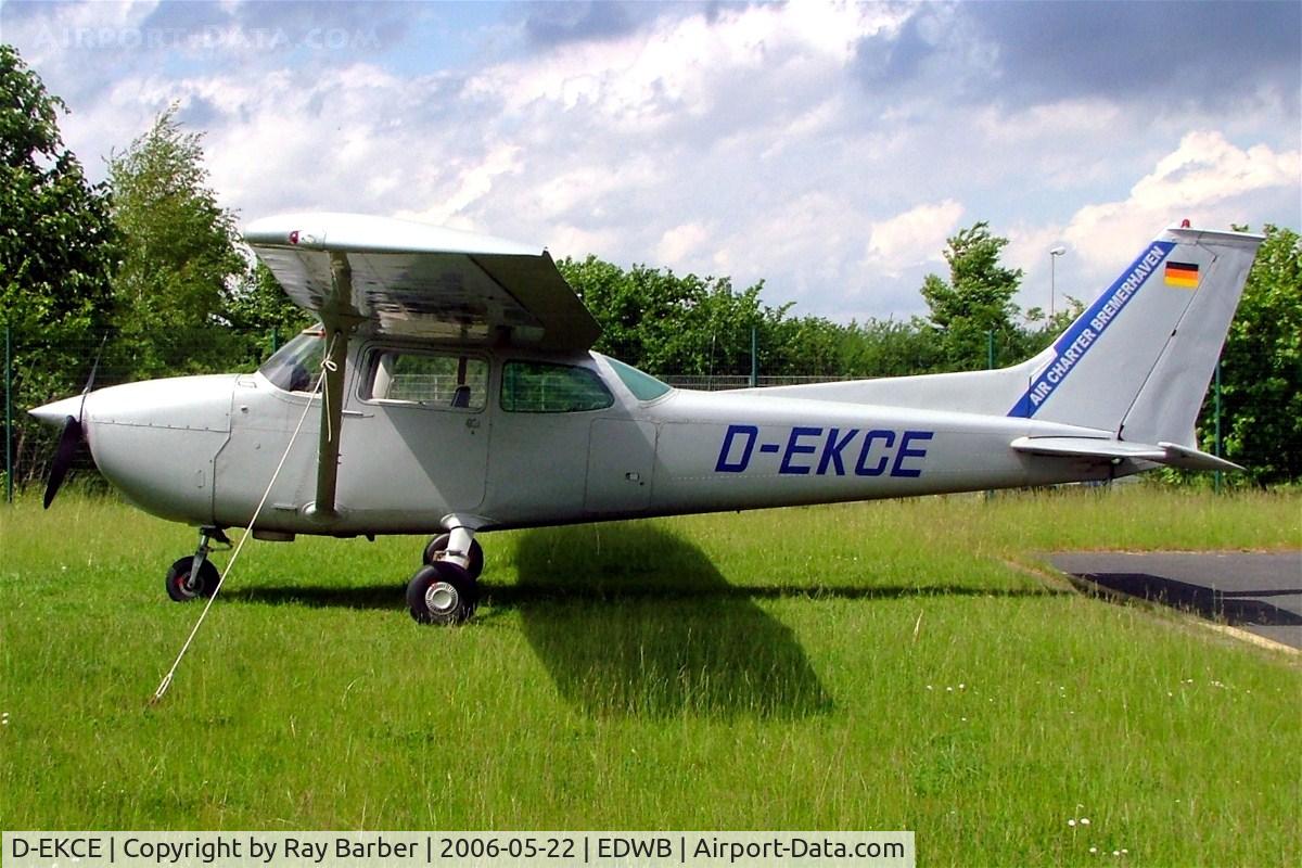 D-EKCE, Cessna 172M C/N 17263000, Cessna 172M Skyhawk [172-63000] (Air Charter Bremerhaven) Bremerhaven~D 22/05/2006