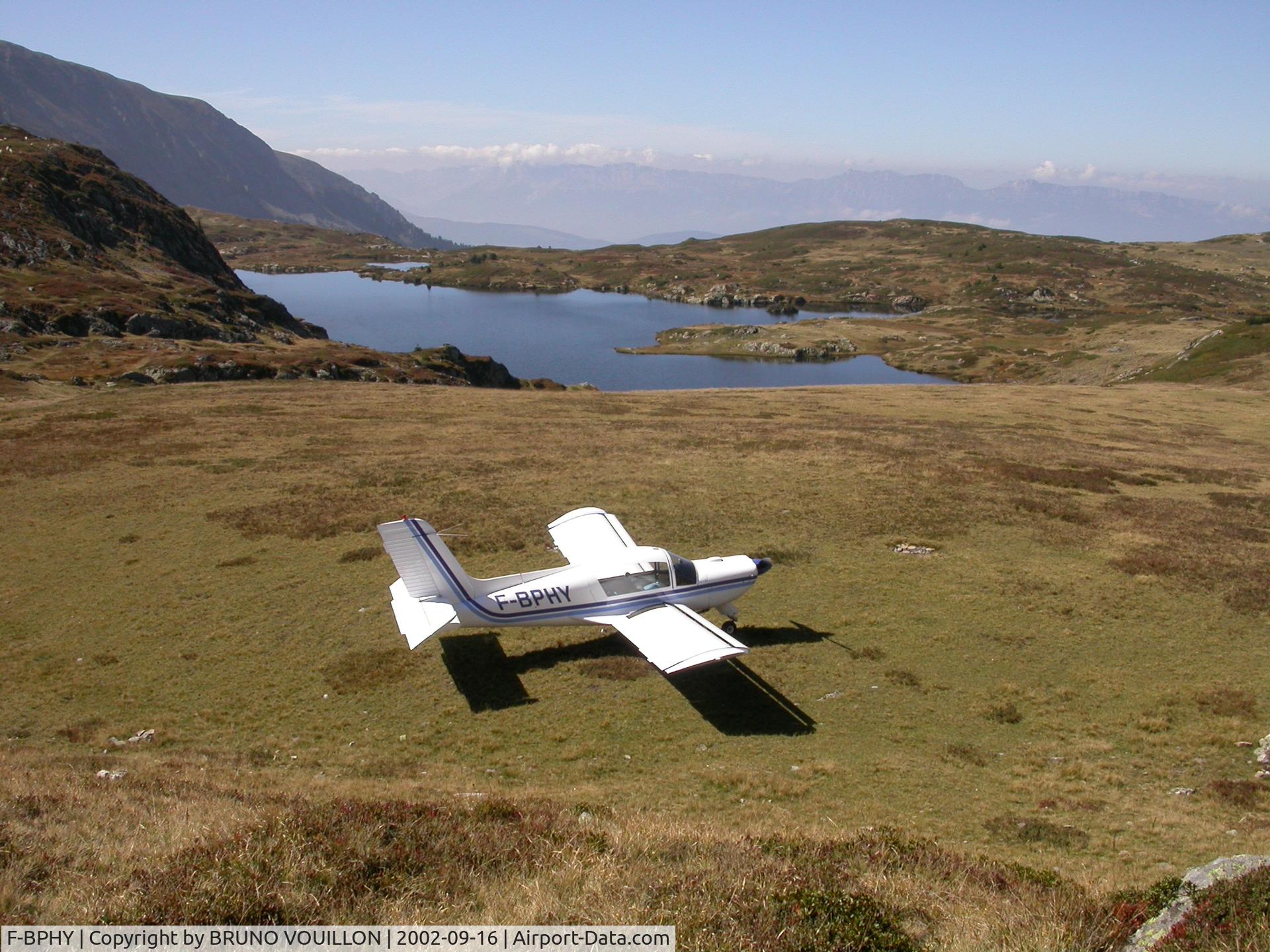 F-BPHY, 1968 Socata MS-892A Rallye Commodore C/N 10816, RALLYE COMODORE SUR L'ALTISURFACE DU LAC FOURCHU (FRANCE)