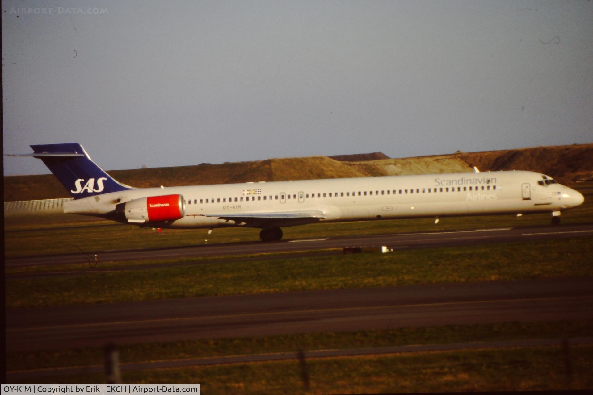 OY-KIM, 1996 McDonnell Douglas MD-90-30 C/N 53460, By Erik Oxtorp