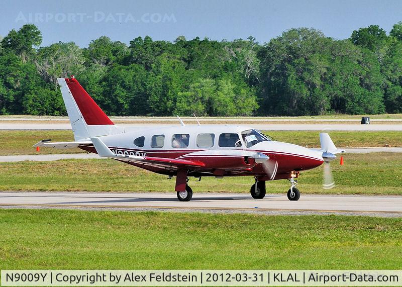 N9009Y, 1967 Piper PA-31-310 Navajo C/N 31-14, SUN-N-FUN 2012