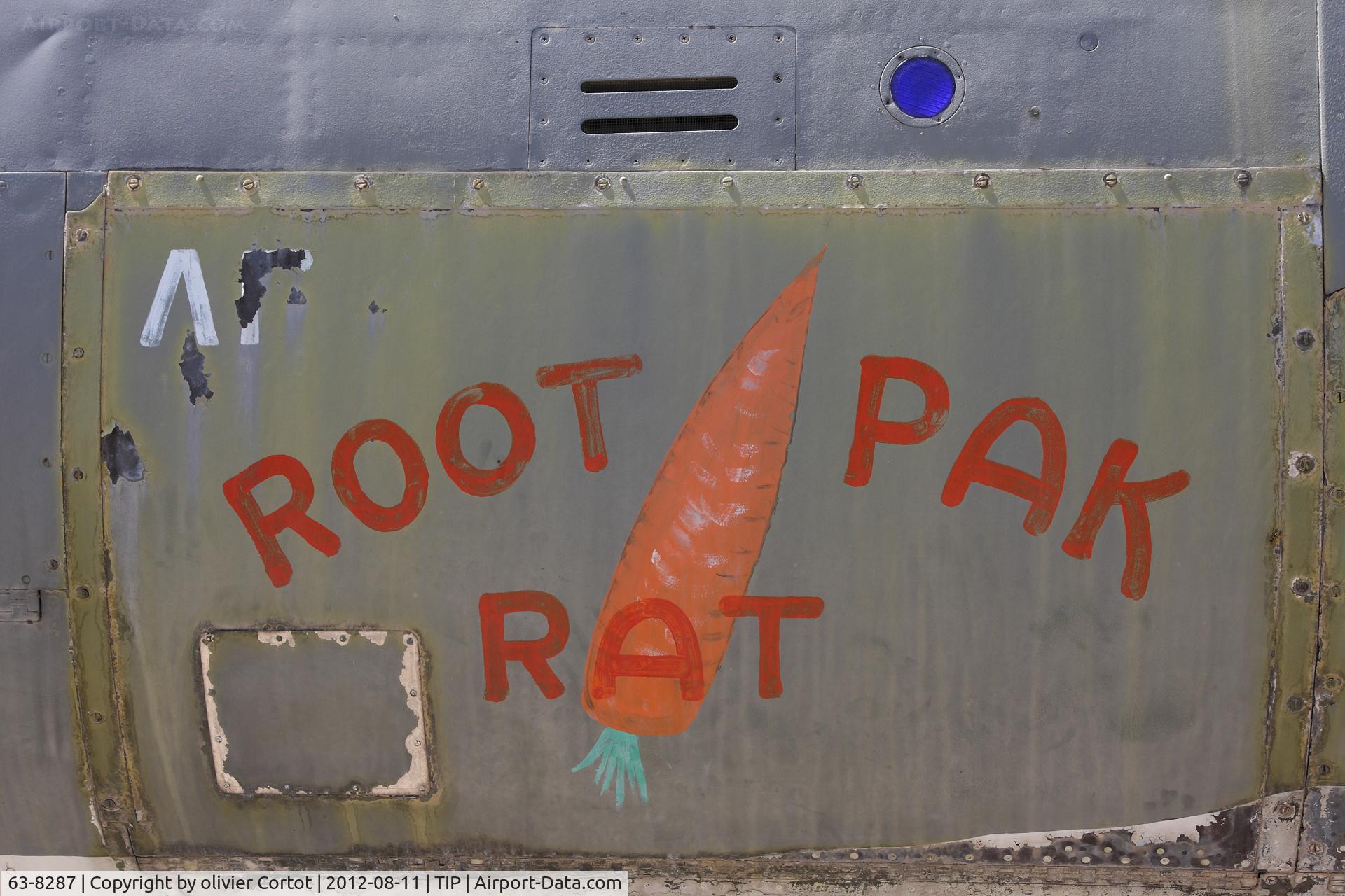 63-8287, 1963 Republic F-105F-1-RE Thunderchief C/N F064, detail view