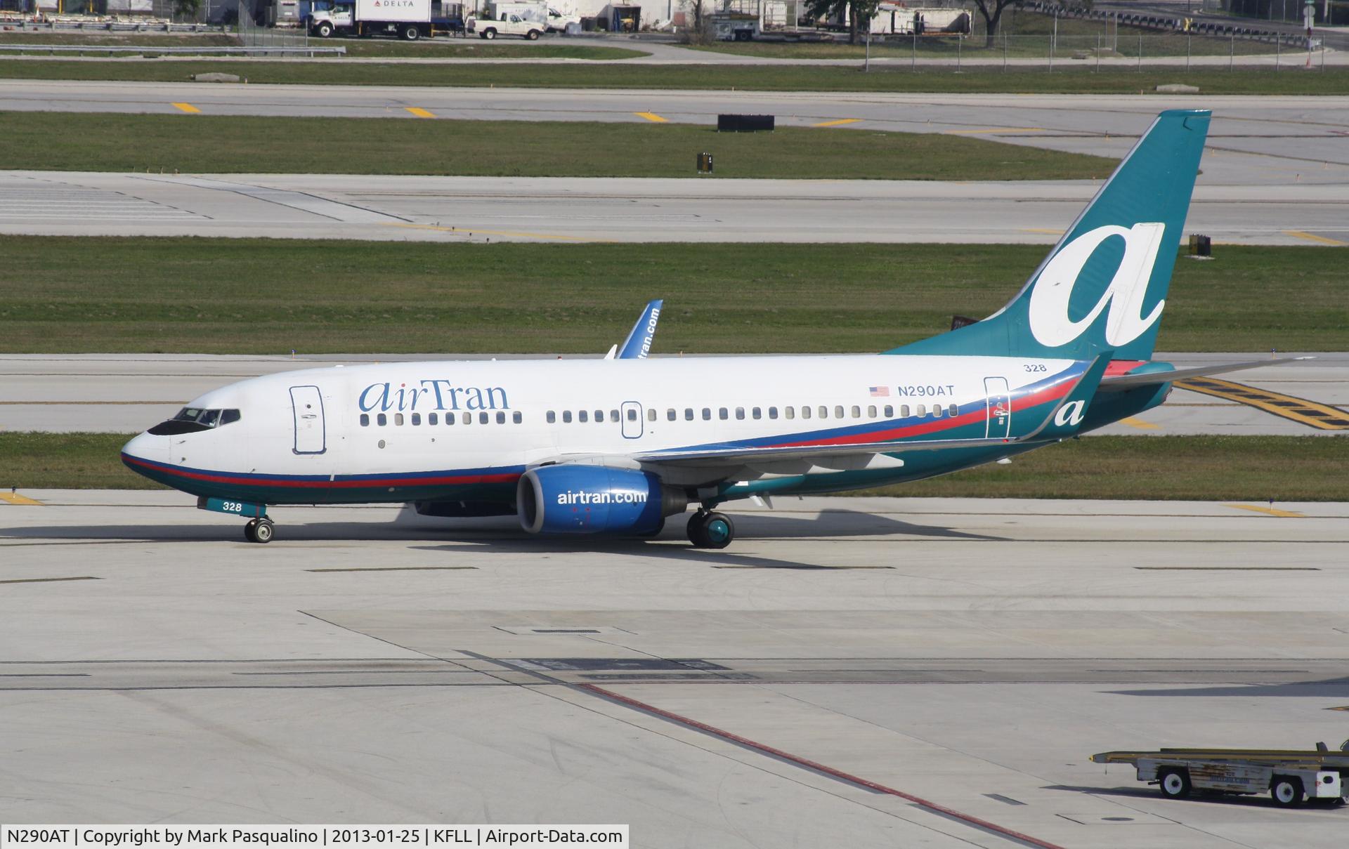 N290AT, 2006 Boeing 737-7BD C/N 33925, Boeing 737-700
