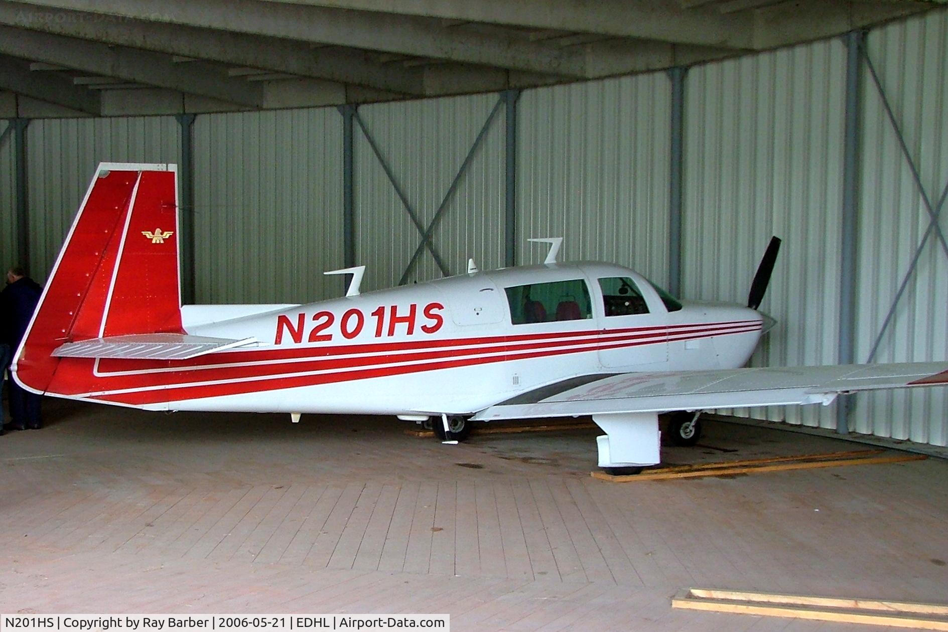 N201HS, 1977 Mooney M20J 201 C/N 24-0228, Mooney M.20J Model 201 [24-0228] Lubeck~D 21/05/2006