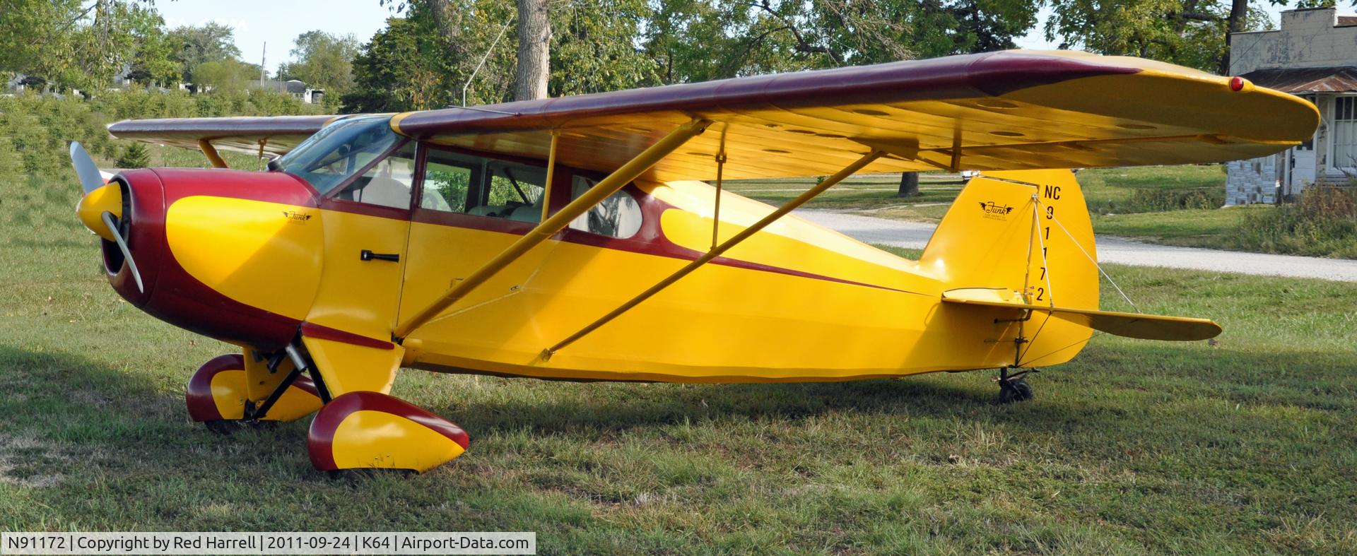 N91172, Funk B85C C/N 302, Seen at K64