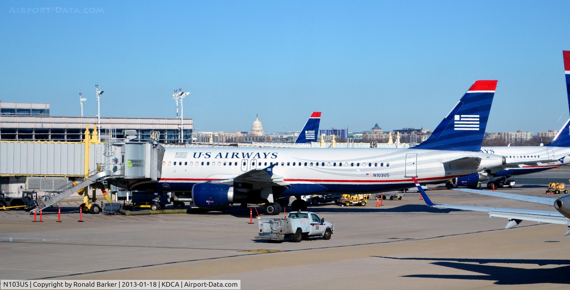 N103US, 1999 Airbus A320-214 C/N 0861, Park DCA