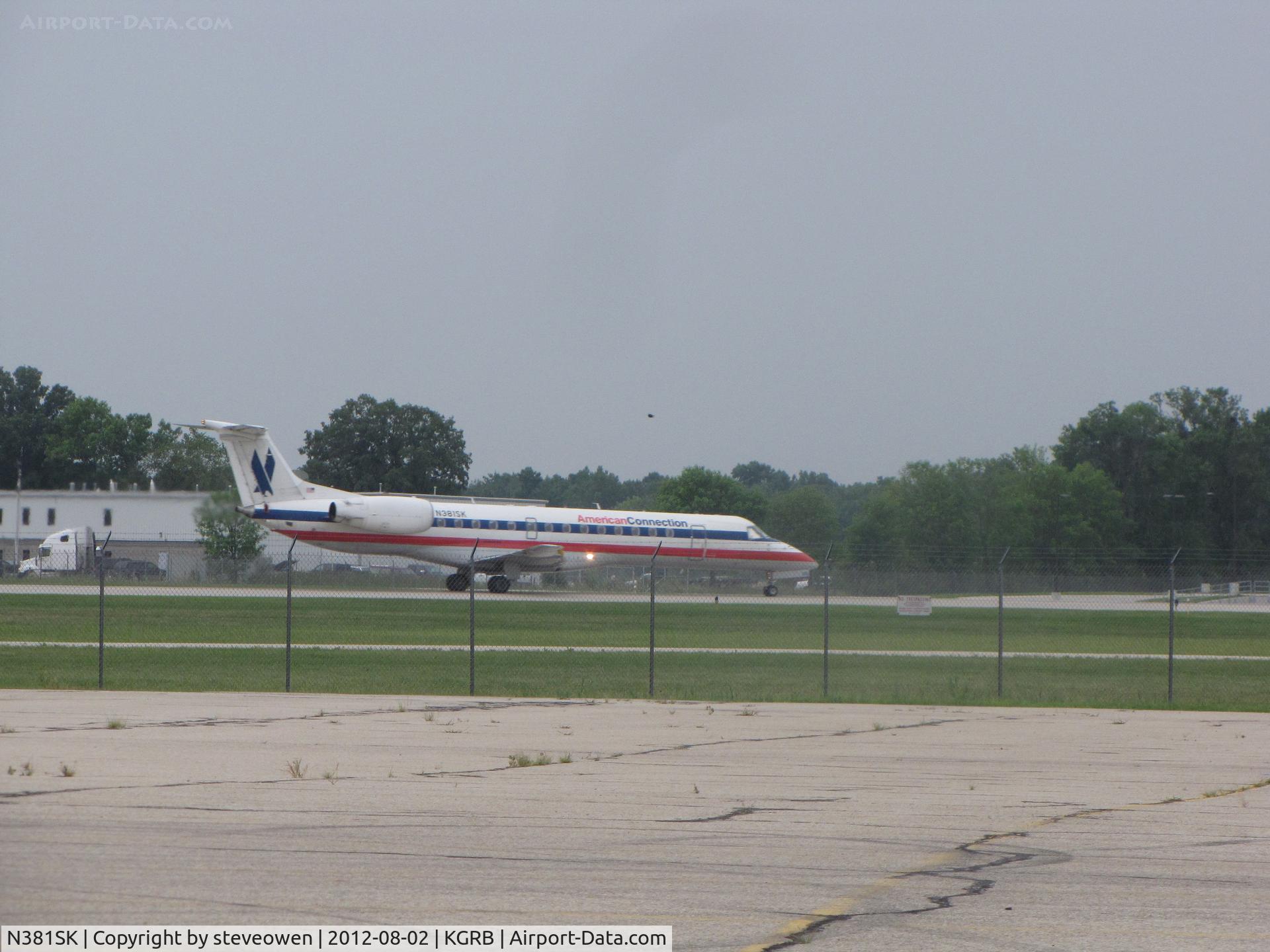 N381SK, 2002 Embraer ERJ-140LR (EMB-135KL) C/N 145619, taken from the parking lot