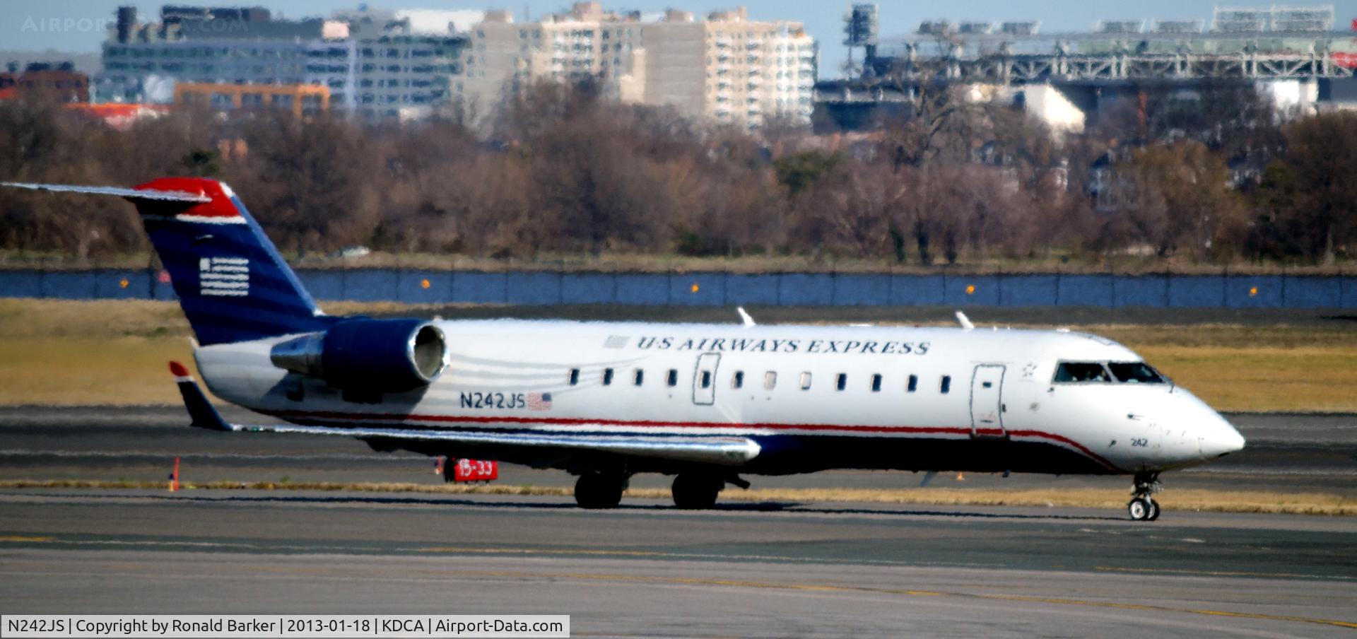 N242JS, 2004 Bombardier CRJ-200ER (CL-600-2B19) C/N 7911, Taxi DCA
